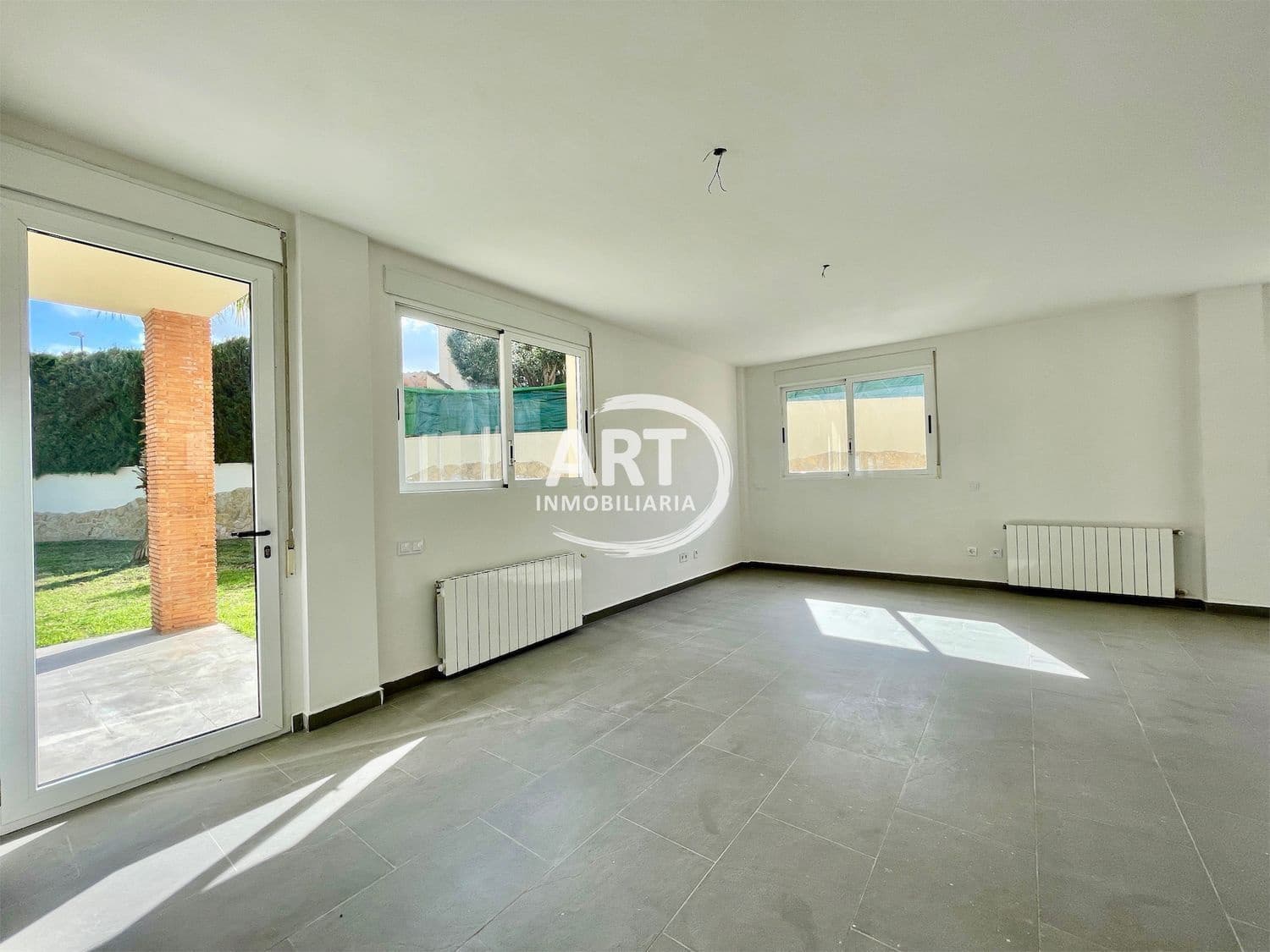 4 Zimmer Villa zu vermieten in San Antonio de Benageber mit Pool Garage - 2.800 € (Ref: 9884000)