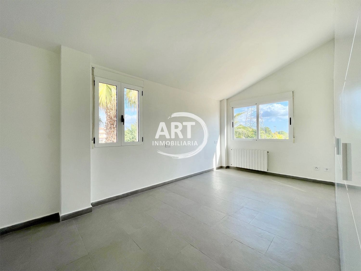 4 Zimmer Villa zu vermieten in San Antonio de Benageber mit Pool Garage - 2.800 € (Ref: 9884000)