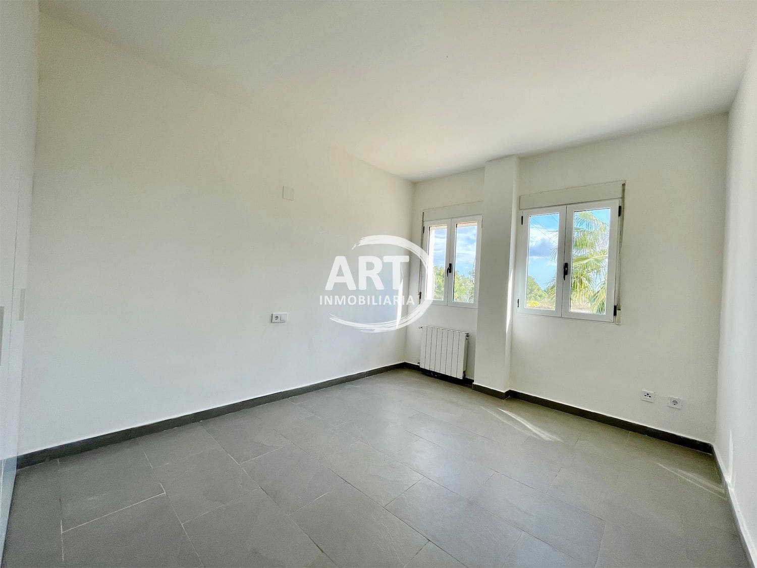 4 Zimmer Villa zu vermieten in San Antonio de Benageber mit Pool Garage - 2.800 € (Ref: 9884000)