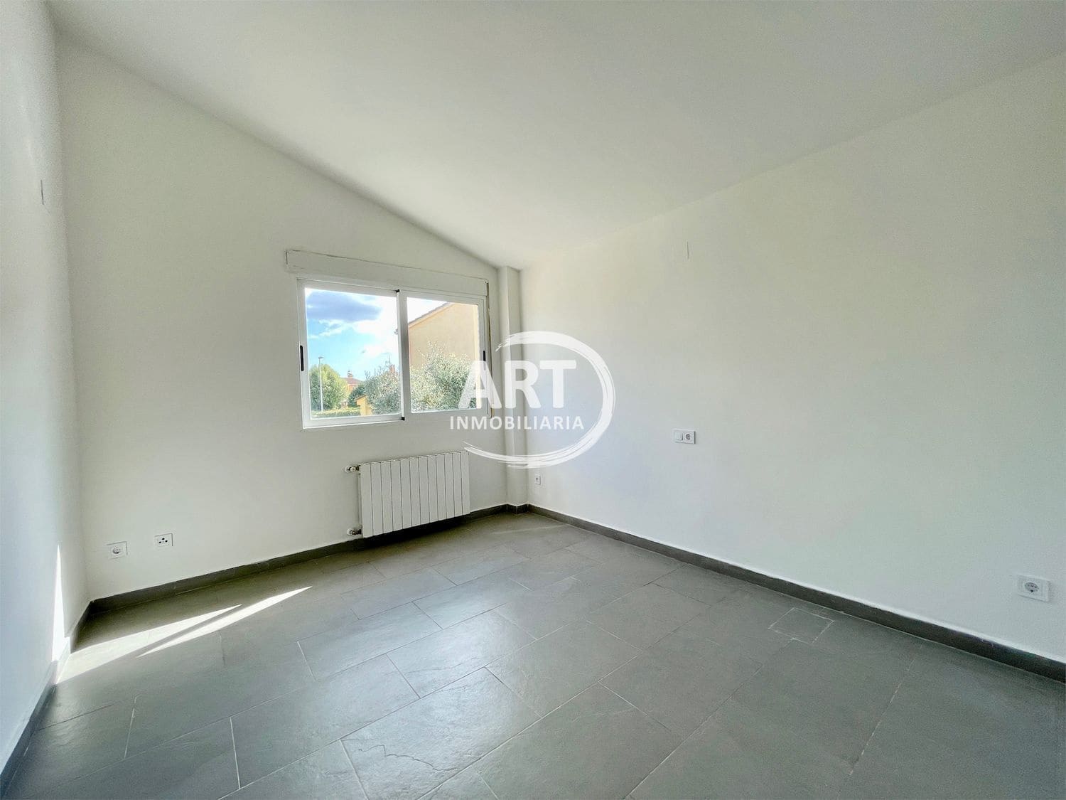4 Zimmer Villa zu vermieten in San Antonio de Benageber mit Pool Garage - 2.800 € (Ref: 9884000)
