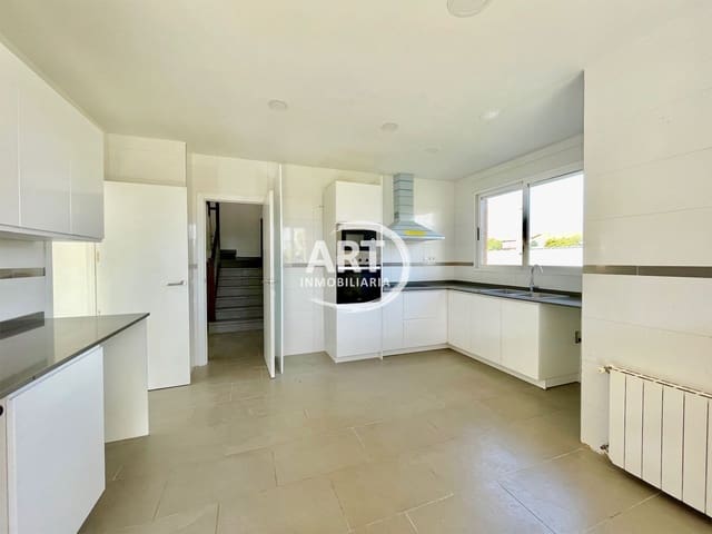 4 soverom Villa til leie i San Antonio de Benagéber - € 2 800 (Ref: 9884000)