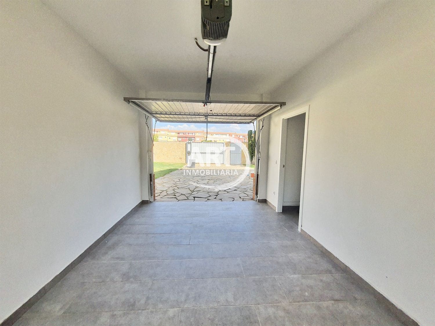 4 Zimmer Villa zu vermieten in San Antonio de Benageber mit Pool Garage - 2.800 € (Ref: 9884000)