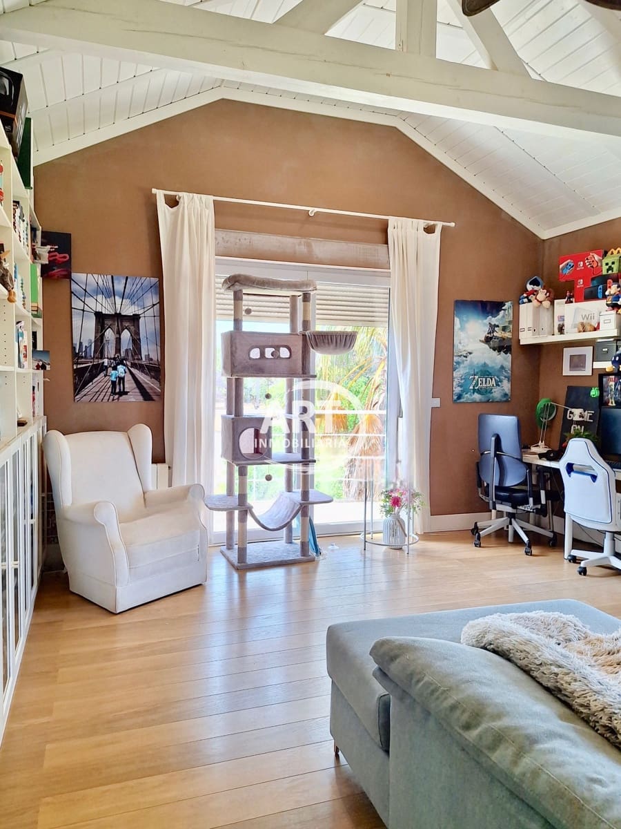 5 soverom Villa til salgs i Betera med svømmebasseng garasje - € 850 000 (Ref: 9889718)