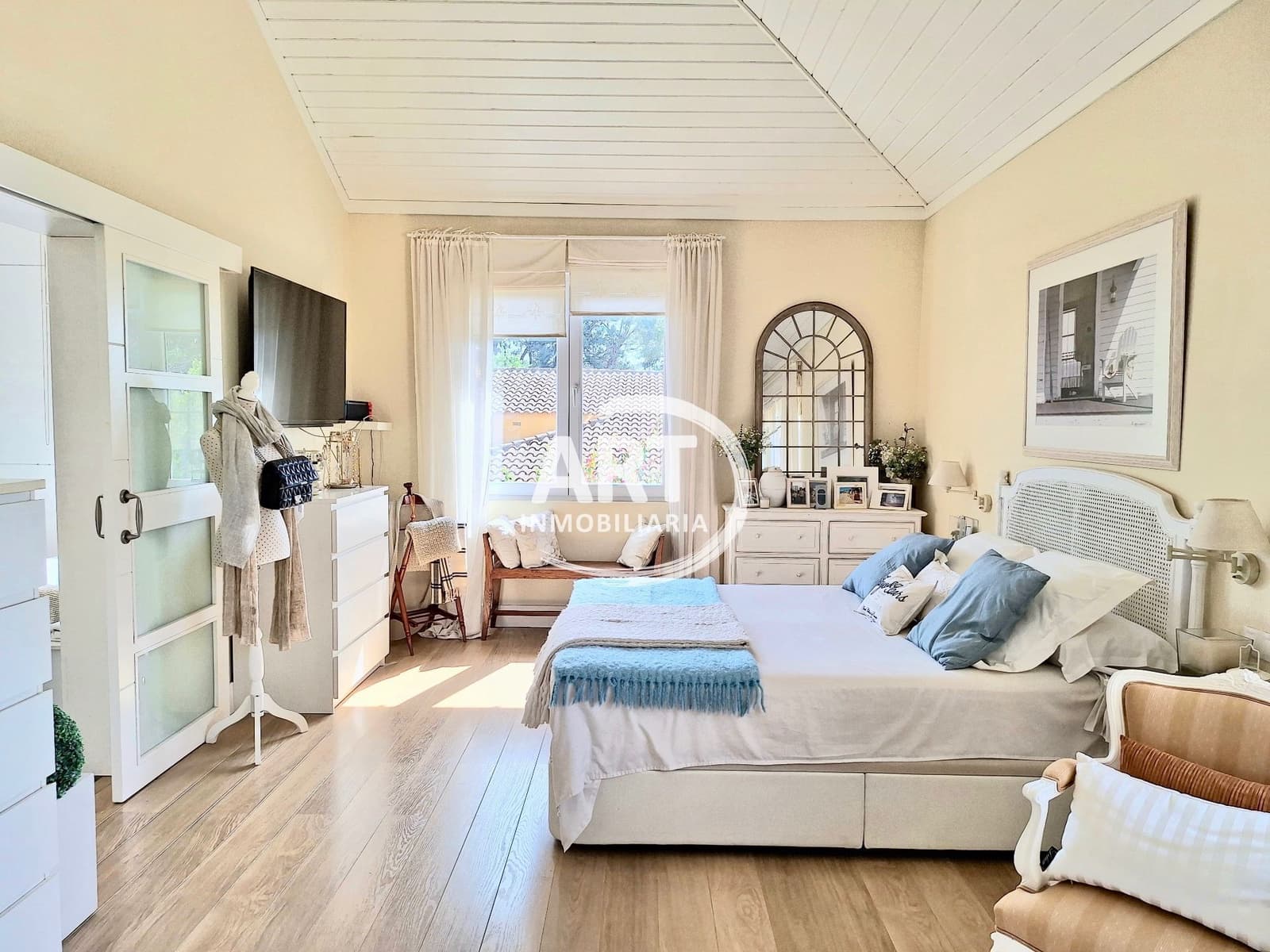 5 soverom Villa til salgs i Betera med svømmebasseng garasje - € 850 000 (Ref: 9889718)