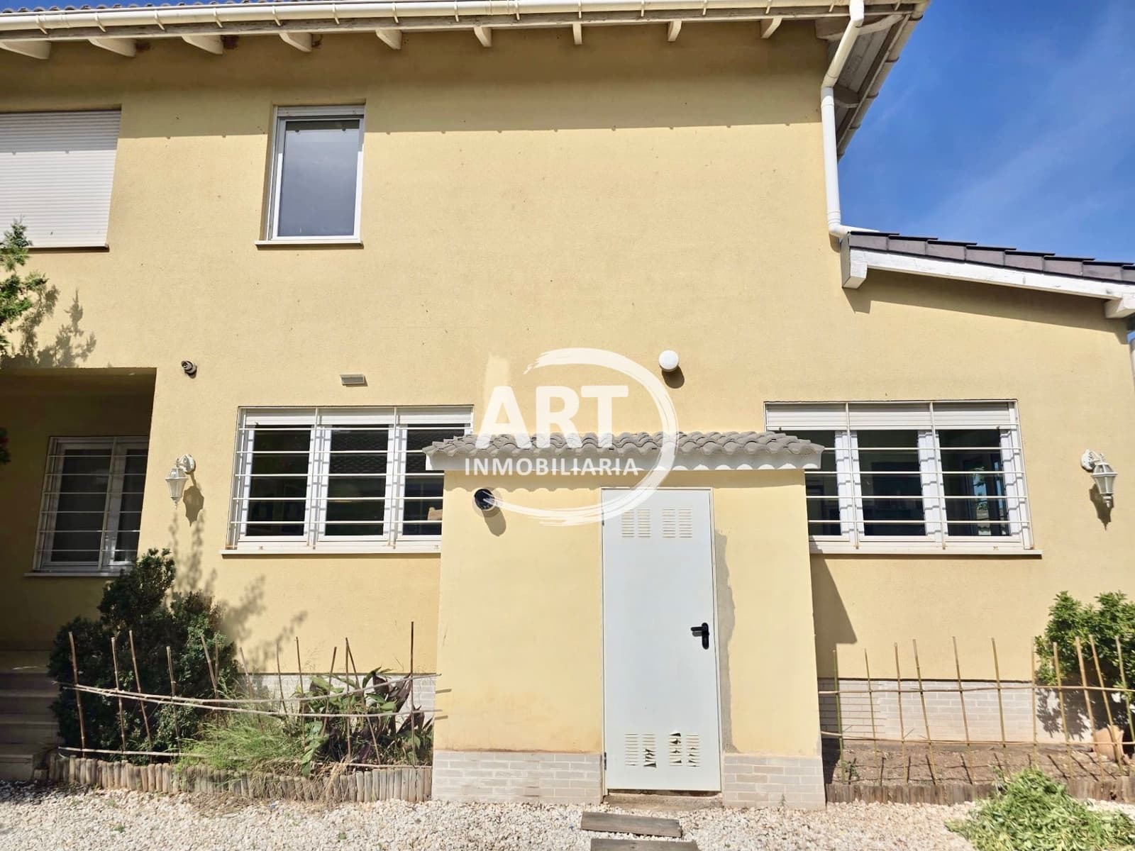5 soverom Villa til salgs i Betera med svømmebasseng garasje - € 850 000 (Ref: 9889718)