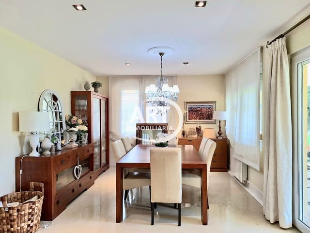 5 soverom Villa til salgs i Bétera med svømmebasseng garasje - € 850 000 (Ref: 9889718)