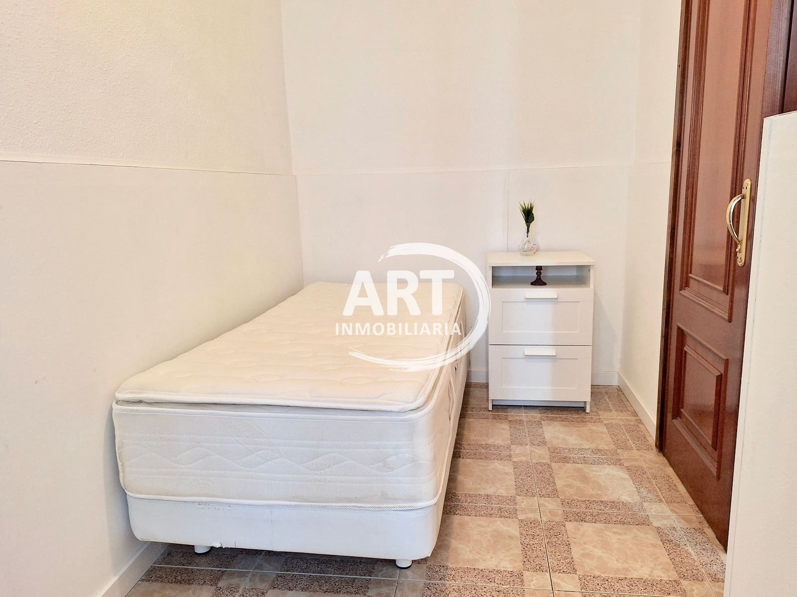Villa/Maison de 3 chambres à louer à Valence ville - 1 650 € (Ref: 9912476)