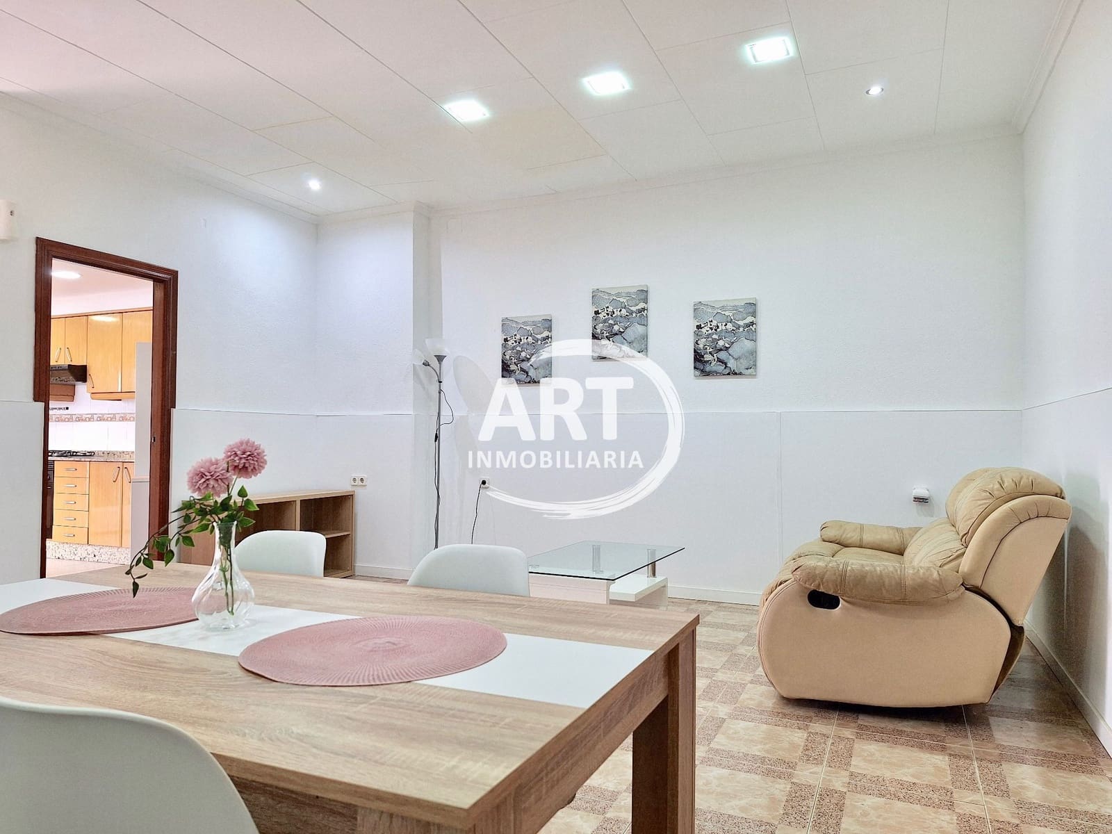 Villa/Maison de 3 chambres à louer à Valence ville - 1 650 € (Ref: 9912476)