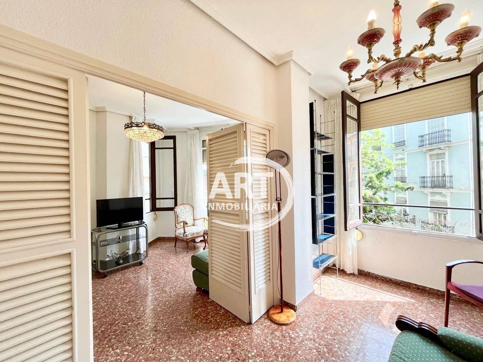 3 slaapkamer Flat te huur in Valencia stad - € 1.700 (Ref: 9919321)