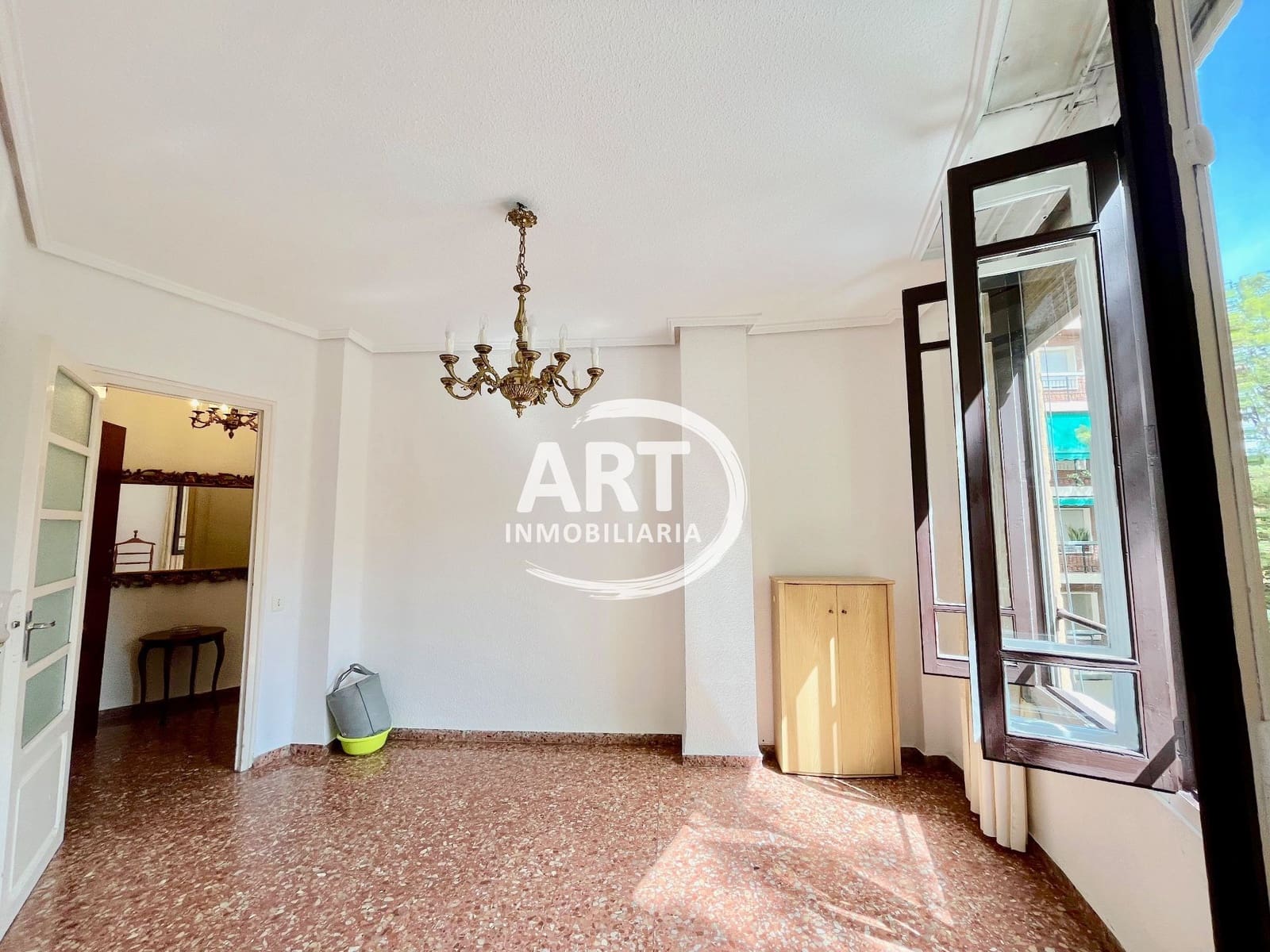 3 slaapkamer Flat te huur in Valencia stad - € 1.700 (Ref: 9919321)