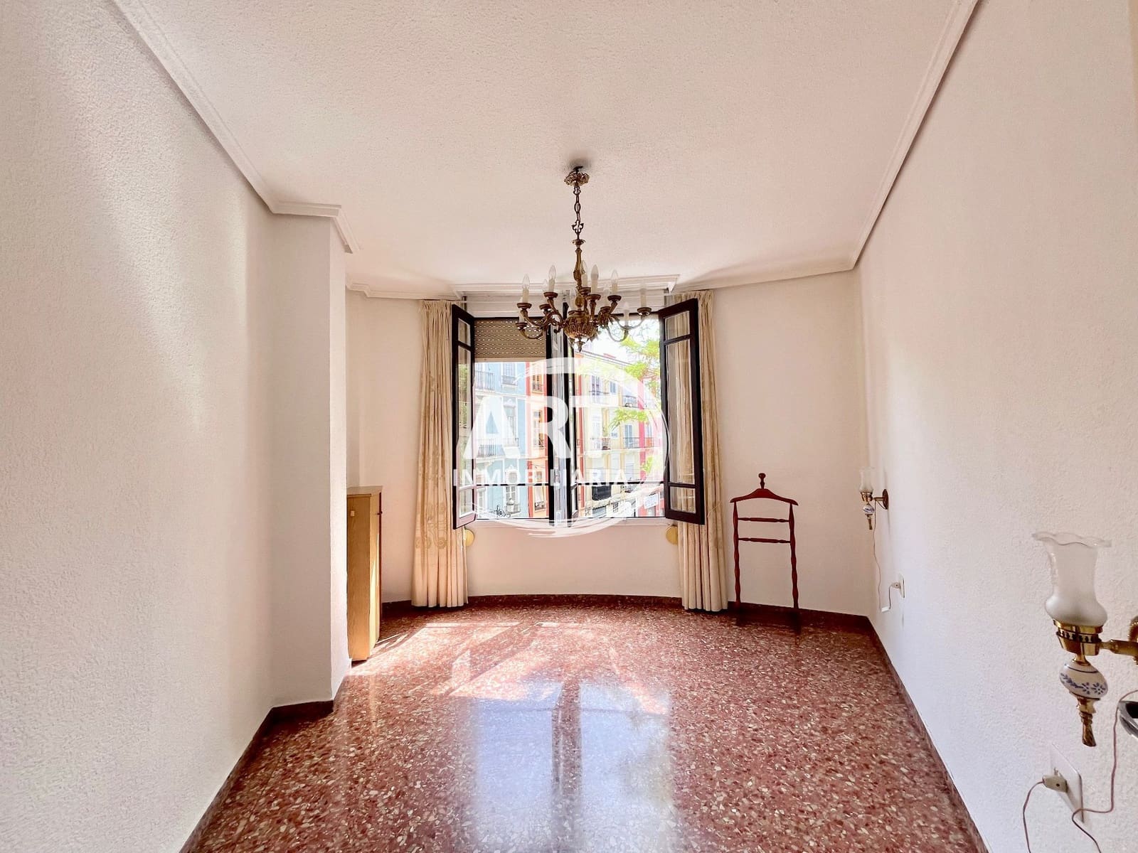 3 slaapkamer Flat te huur in Valencia stad - € 1.700 (Ref: 9919321)