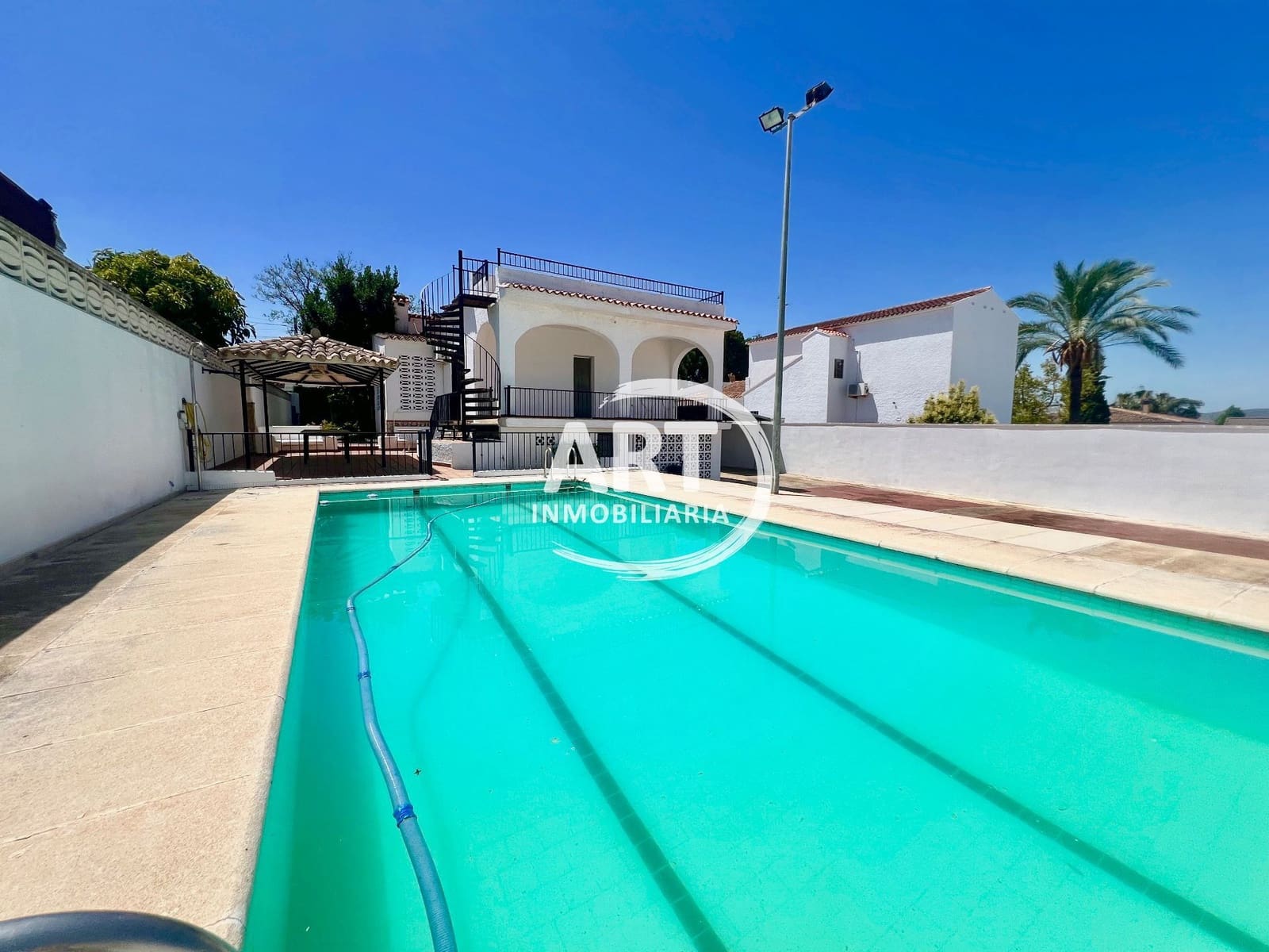 3 soverom Villa til salgs i L'Eliana med svømmebasseng garasje - € 439 000 (Ref: 9926737)
