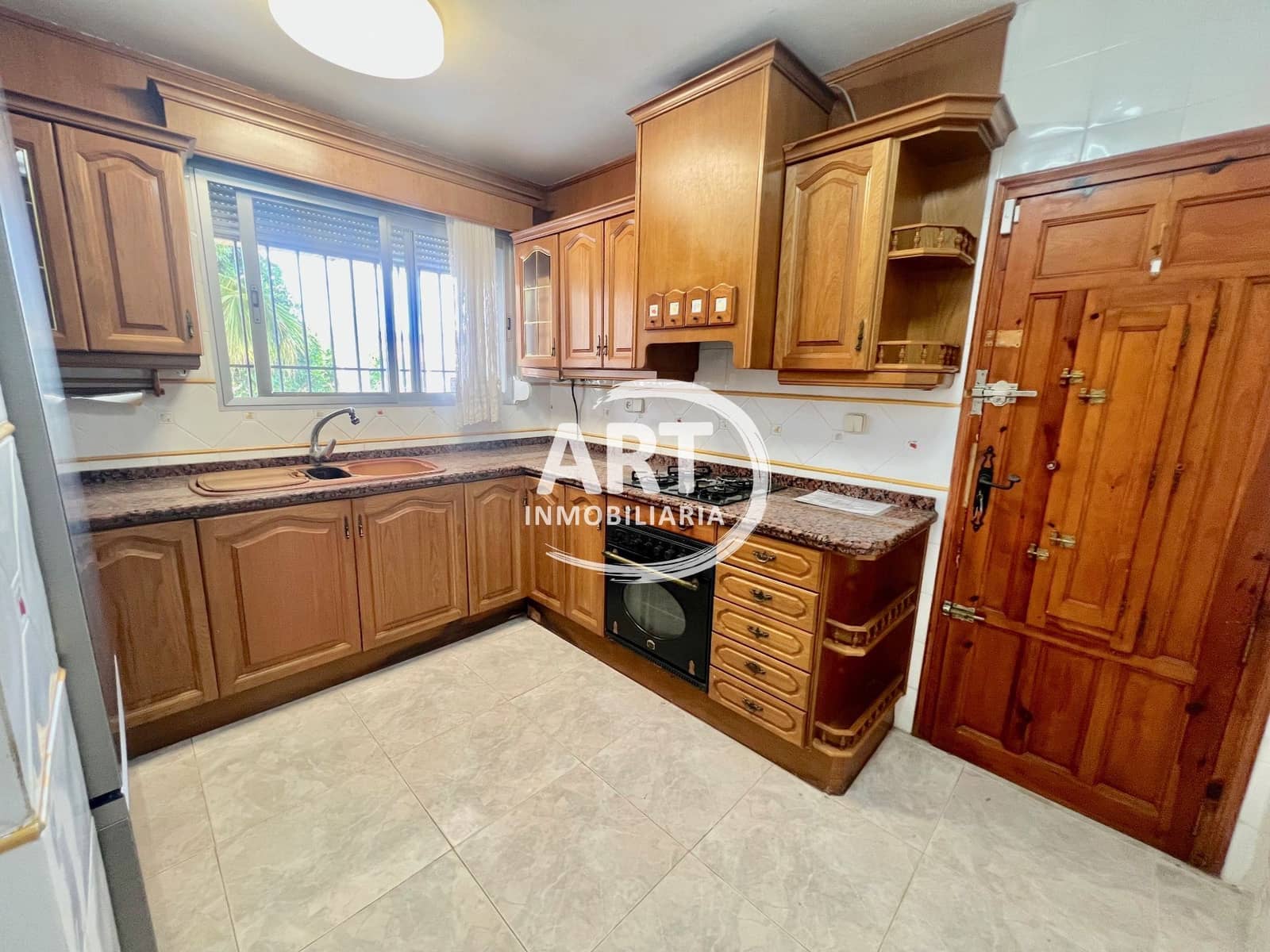 3 soverom Villa til salgs i L'Eliana med svømmebasseng garasje - € 439 000 (Ref: 9926737)