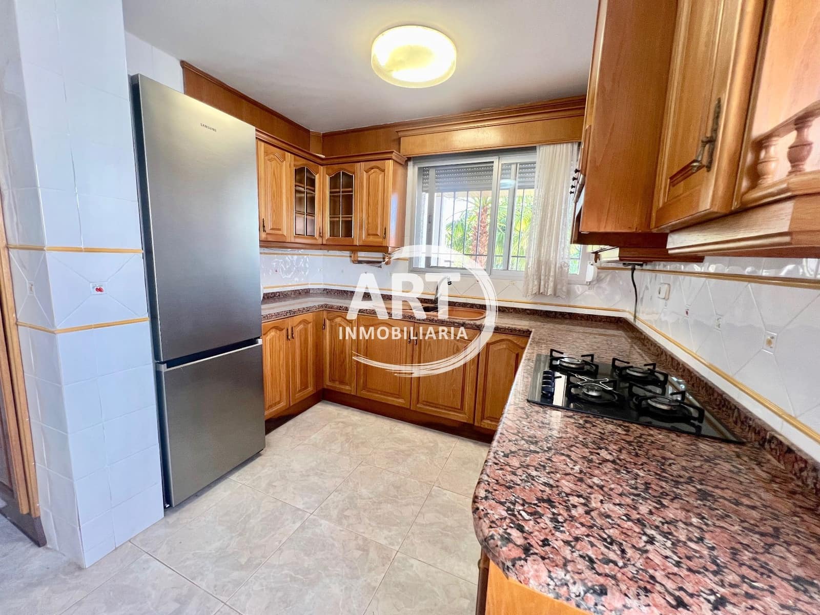 3 soverom Villa til salgs i L'Eliana med svømmebasseng garasje - € 439 000 (Ref: 9926737)