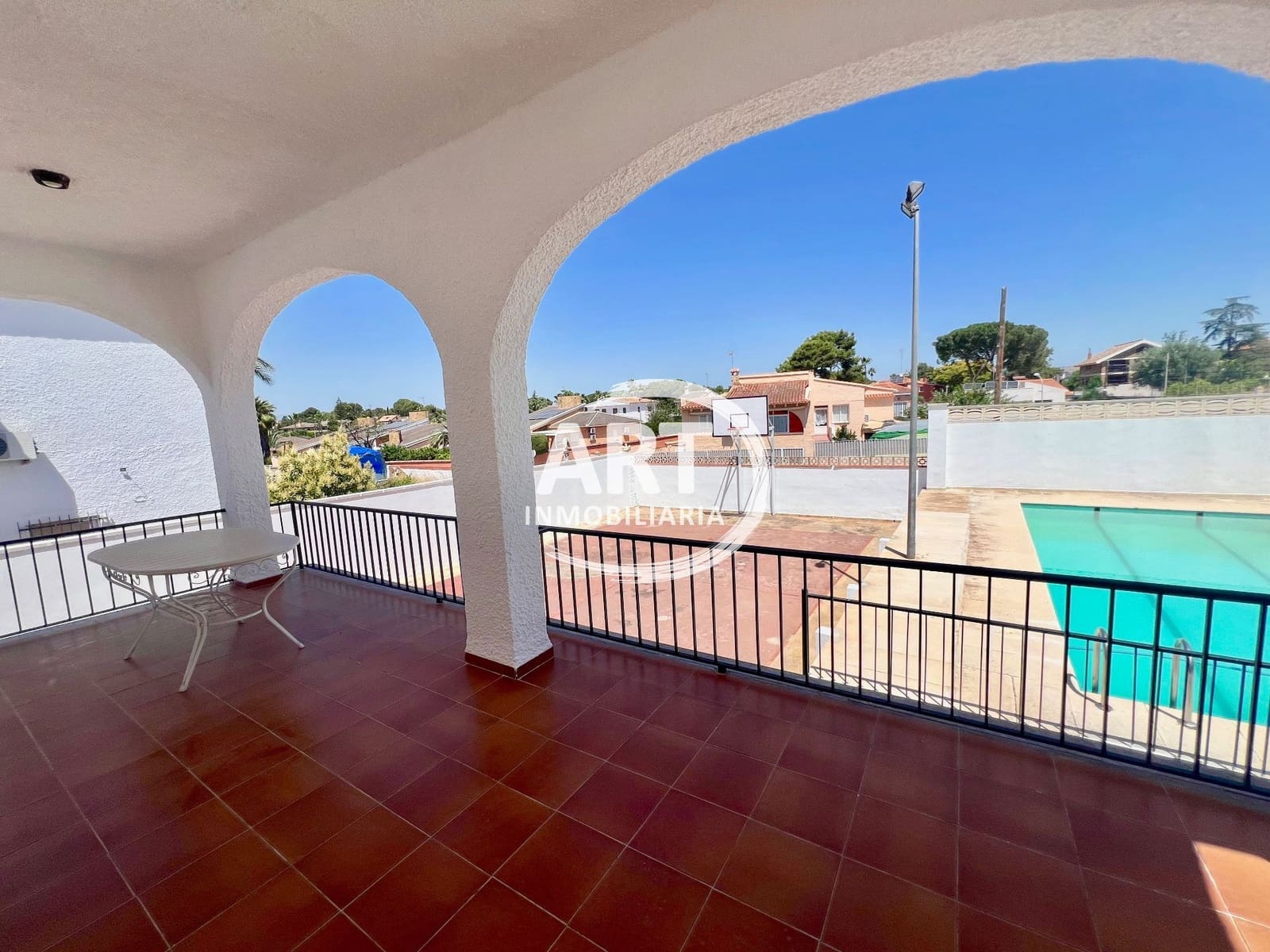 3 soverom Villa til salgs i L'Eliana med svømmebasseng garasje - € 439 000 (Ref: 9926737)