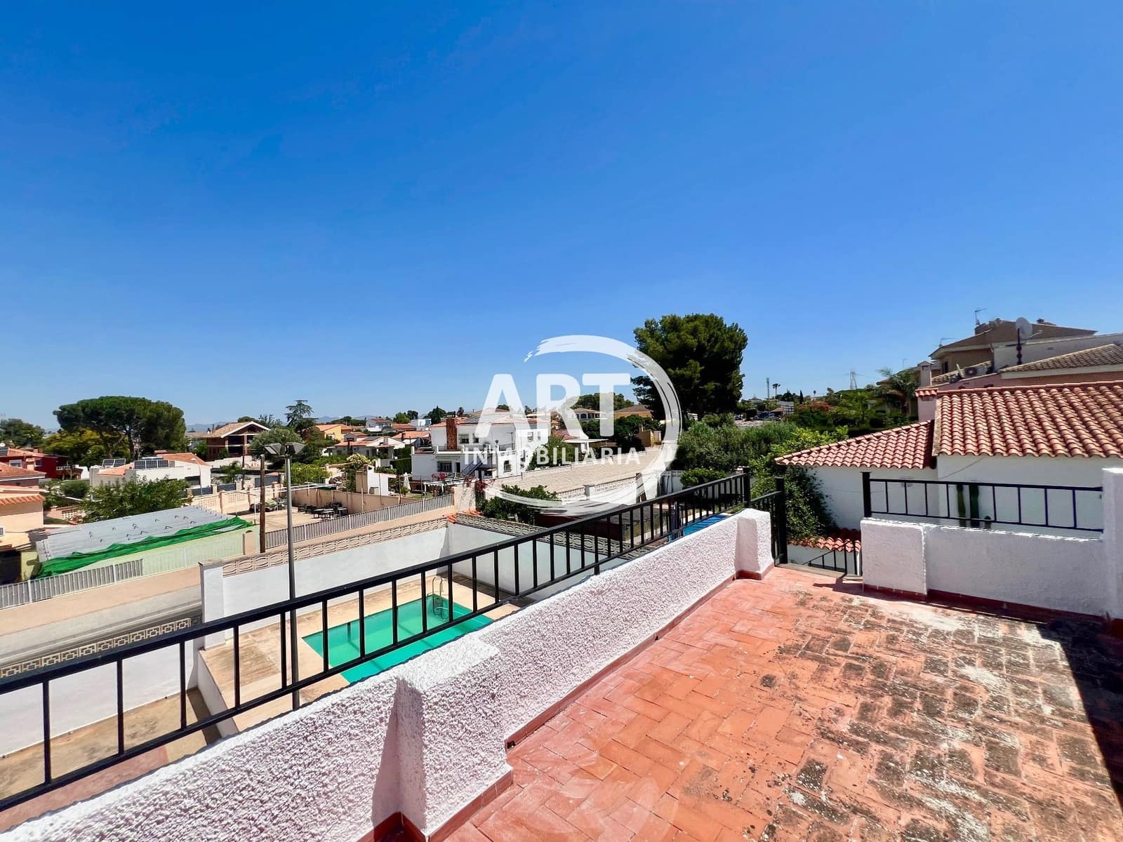 3 soverom Villa til salgs i L'Eliana med svømmebasseng garasje - € 439 000 (Ref: 9926737)
