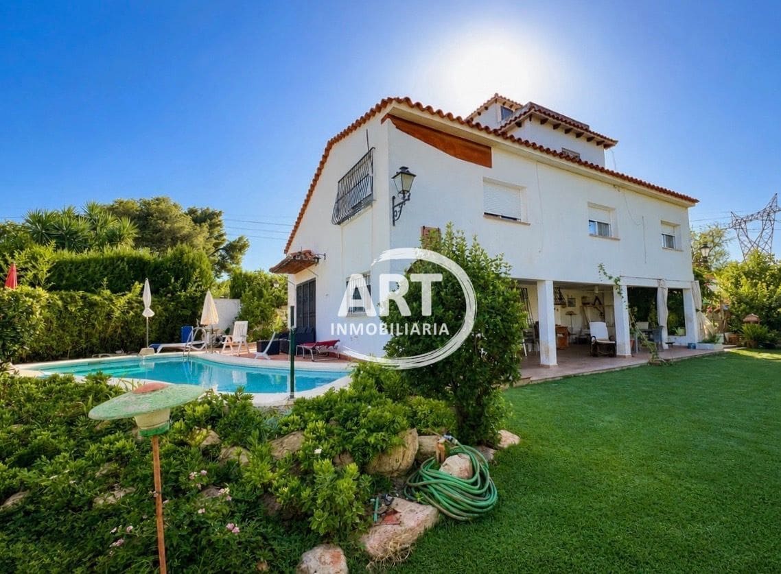 5 bedroom Villa for sale in L'Eliana with pool garage - € 650,000 (Ref: 9928704)
