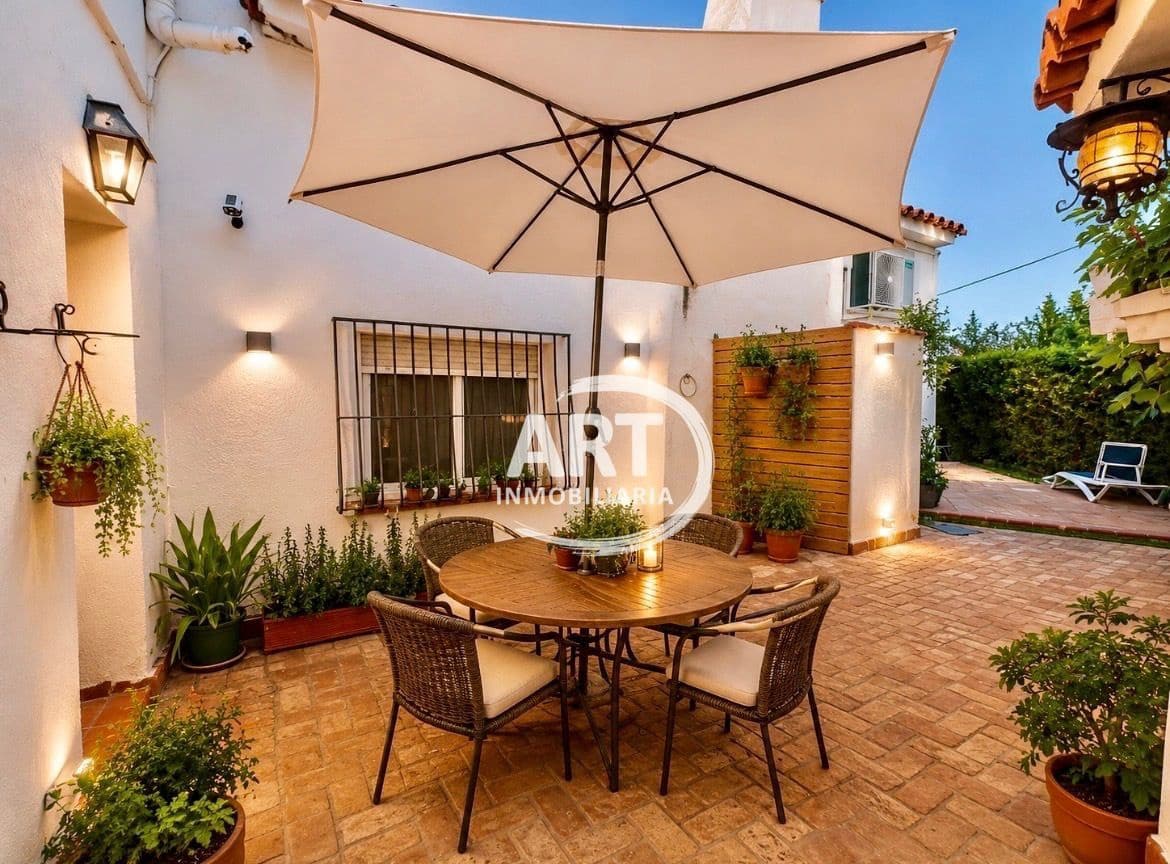5 bedroom Villa for sale in L'Eliana with pool garage - € 650,000 (Ref: 9928704)