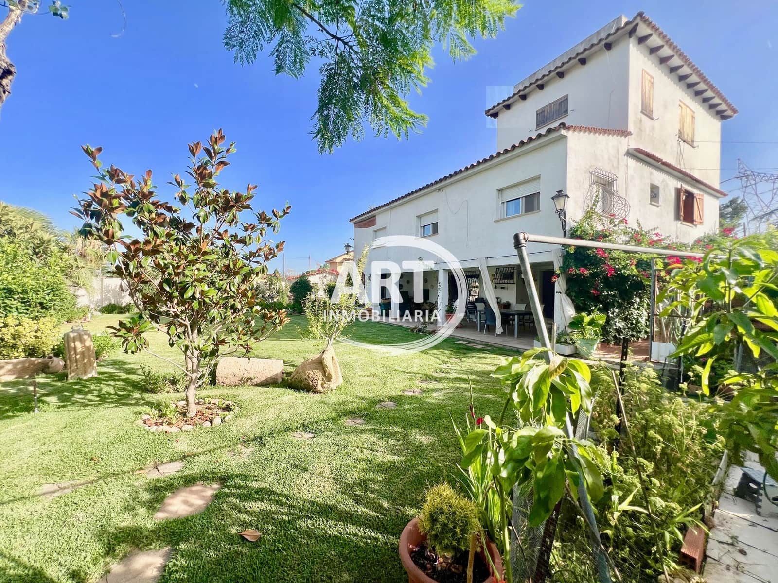 5 bedroom Villa for sale in L'Eliana with pool garage - € 650,000 (Ref: 9928704)