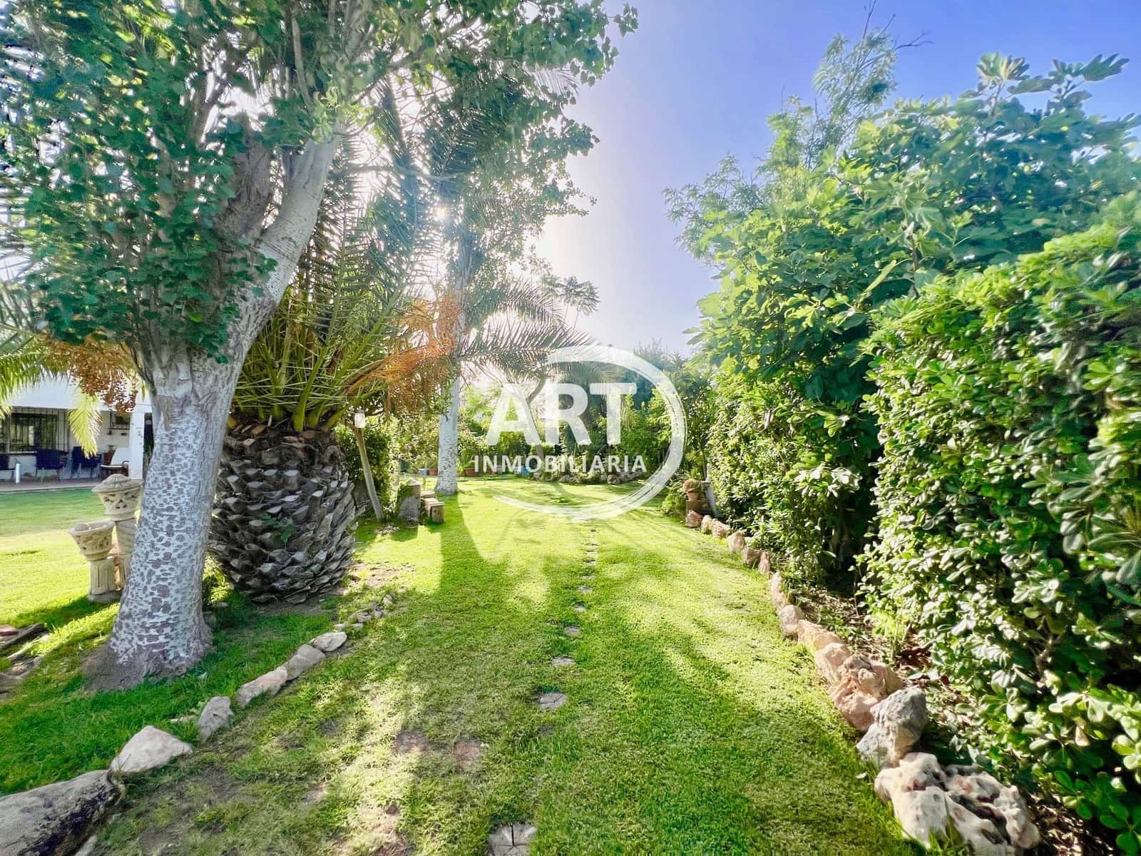 5 bedroom Villa for sale in L'Eliana with pool garage - € 650,000 (Ref: 9928704)