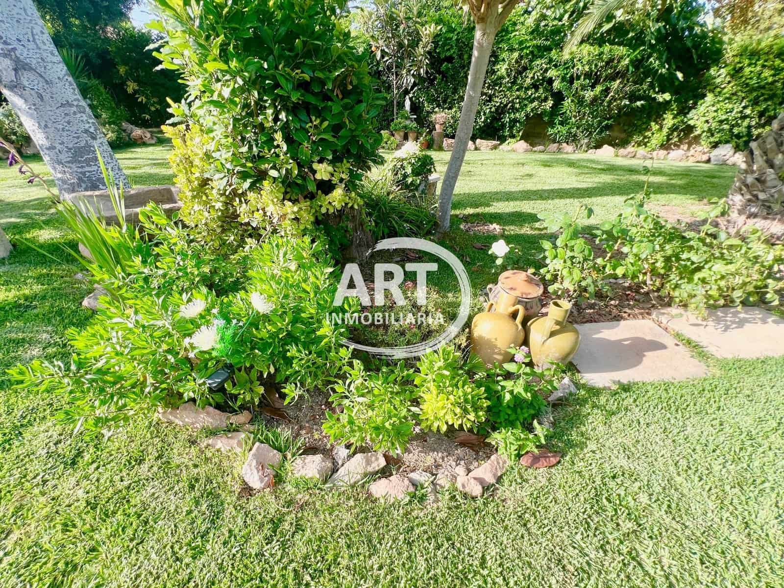 5 bedroom Villa for sale in L'Eliana with pool garage - € 650,000 (Ref: 9928704)