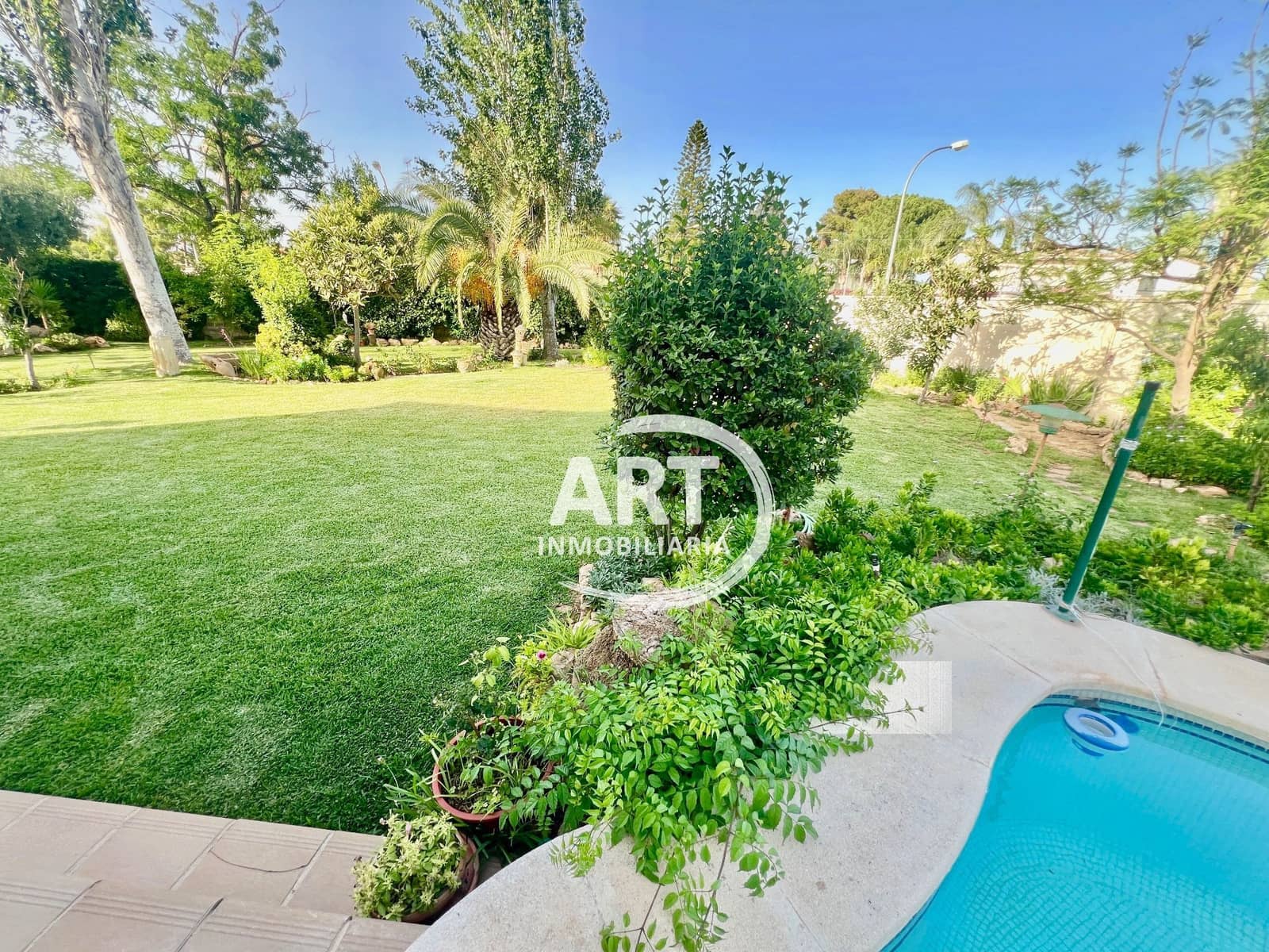 5 bedroom Villa for sale in L'Eliana with pool garage - € 650,000 (Ref: 9928704)