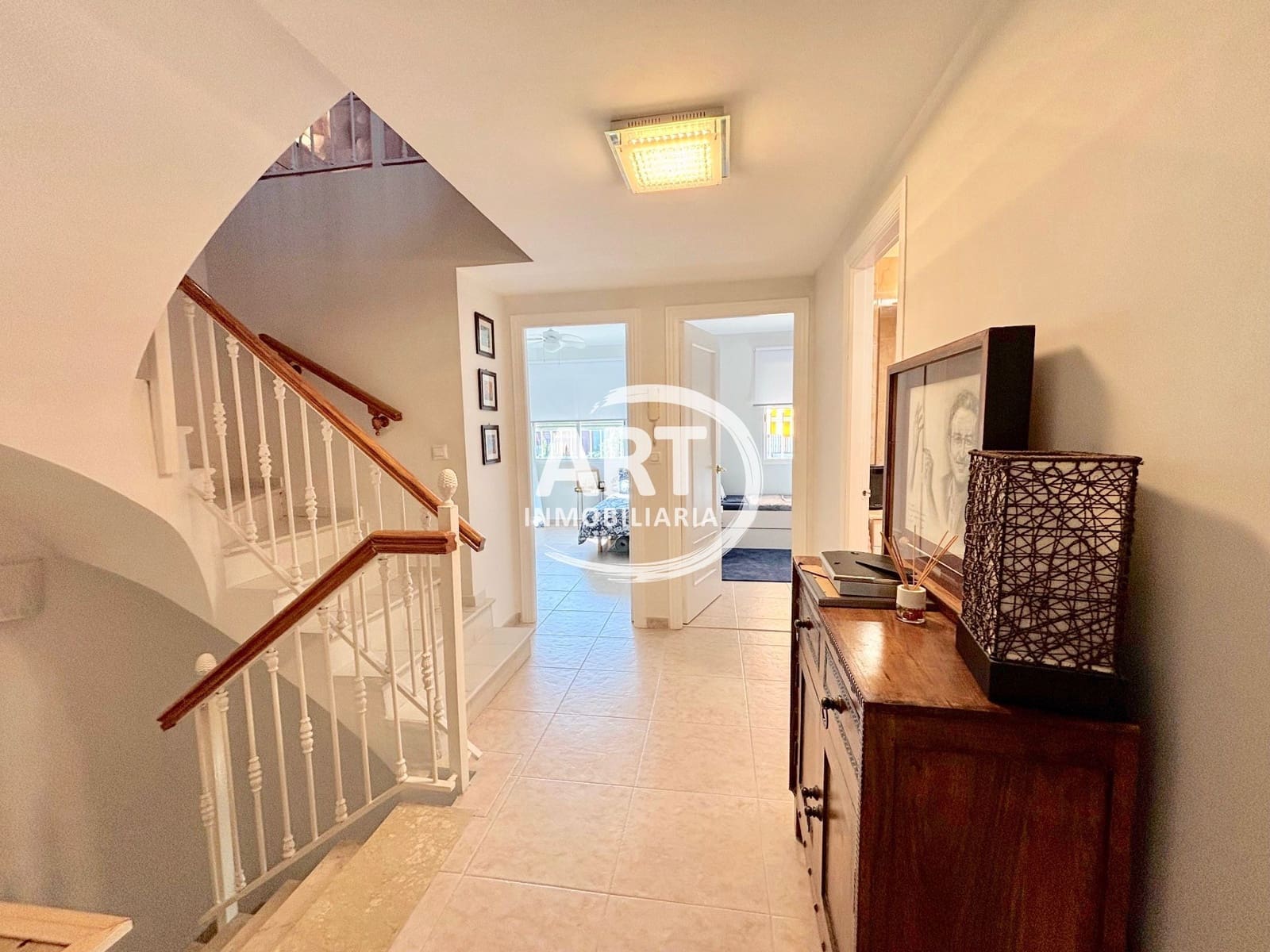 4 bedroom Semi-detached Villa for rent in L'Eliana with pool garage - € 2,500 (Ref: 9928705)