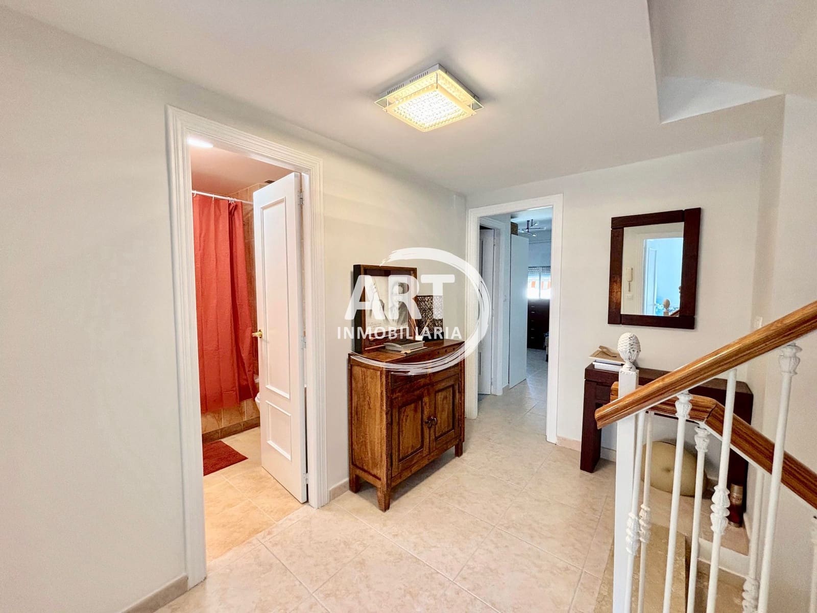 4 bedroom Semi-detached Villa for rent in L'Eliana with pool garage - € 2,500 (Ref: 9928705)
