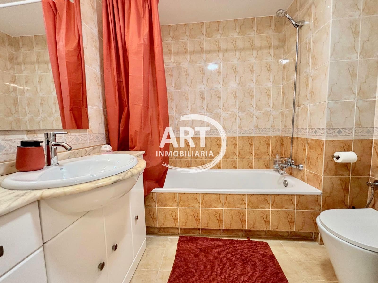 4 bedroom Semi-detached Villa for rent in L'Eliana with pool garage - € 2,500 (Ref: 9928705)