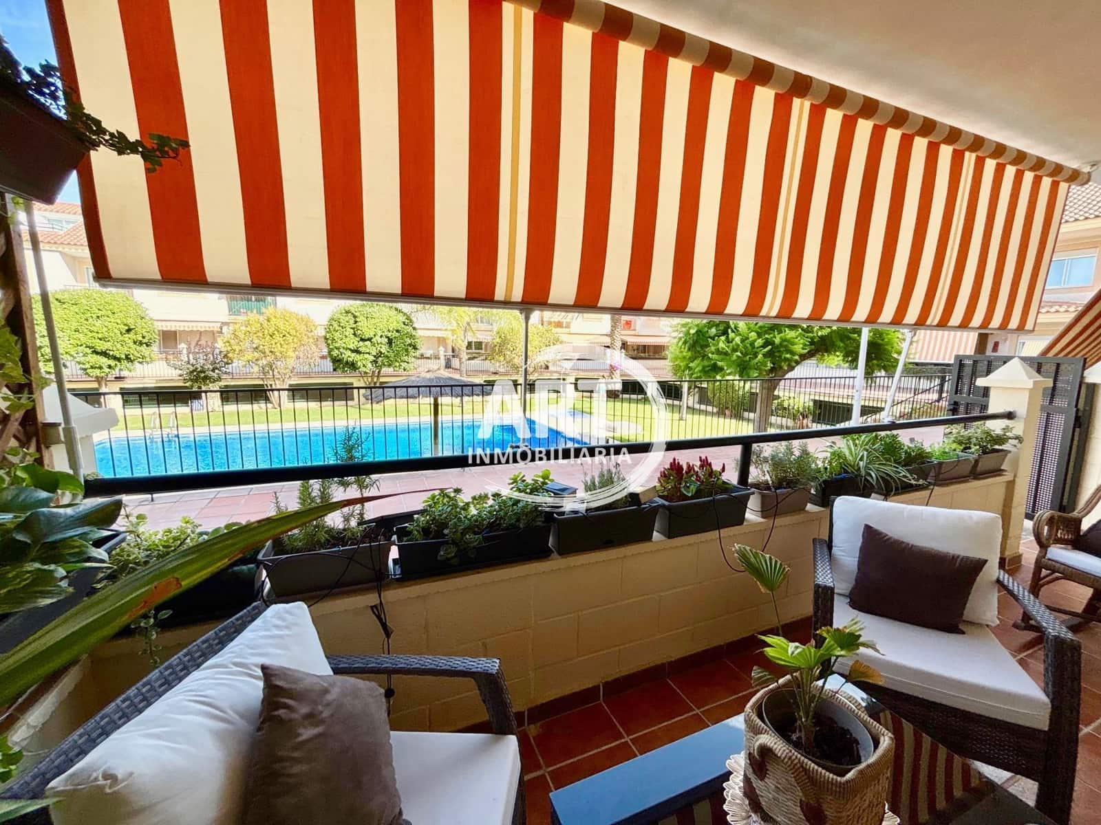 4 bedroom Semi-detached Villa for rent in L'Eliana with pool garage - € 2,500 (Ref: 9928705)