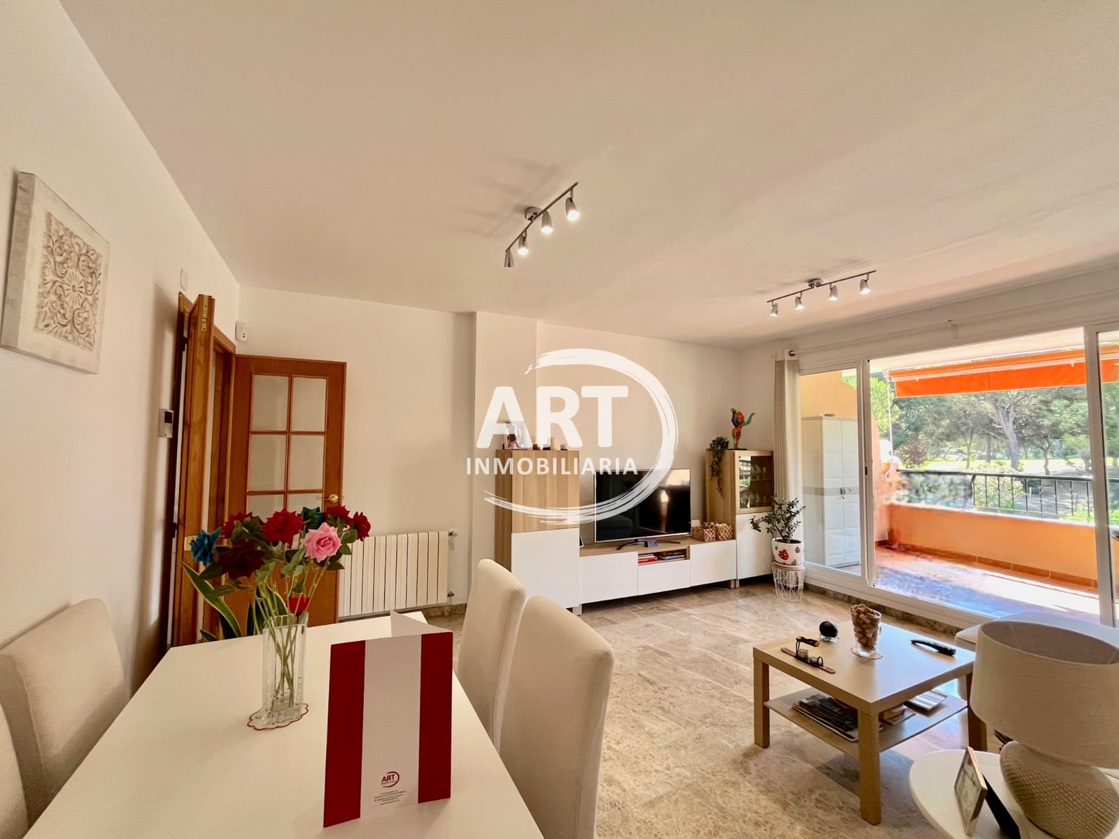 2 bedroom Flat for sale in Betera with pool garage - € 400,000 (Ref: 9939316)