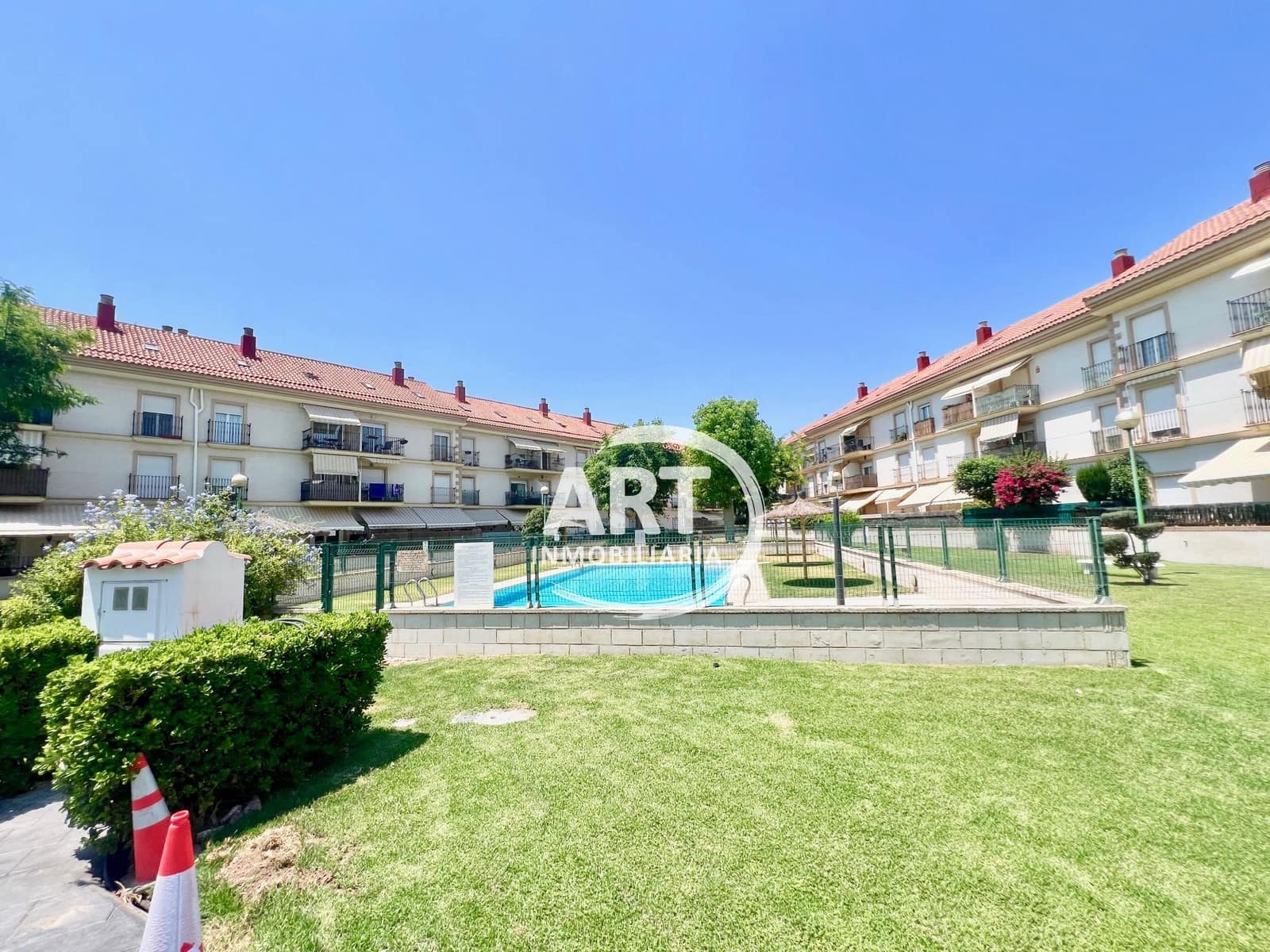 3 quarto Casa em Banda para venda em L'Eliana com piscina garagem - 339 000 € (Ref: 9939317)