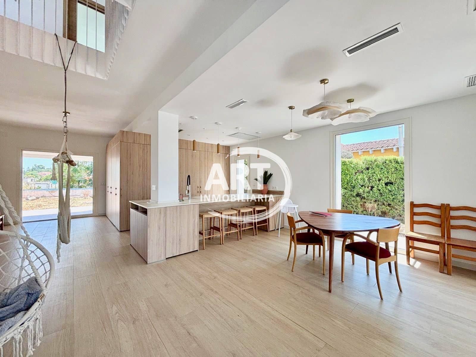 4 soveværelse Villa til leje i L'Eliana med swimmingpool garage - € 3.200 (Ref: 9941701)