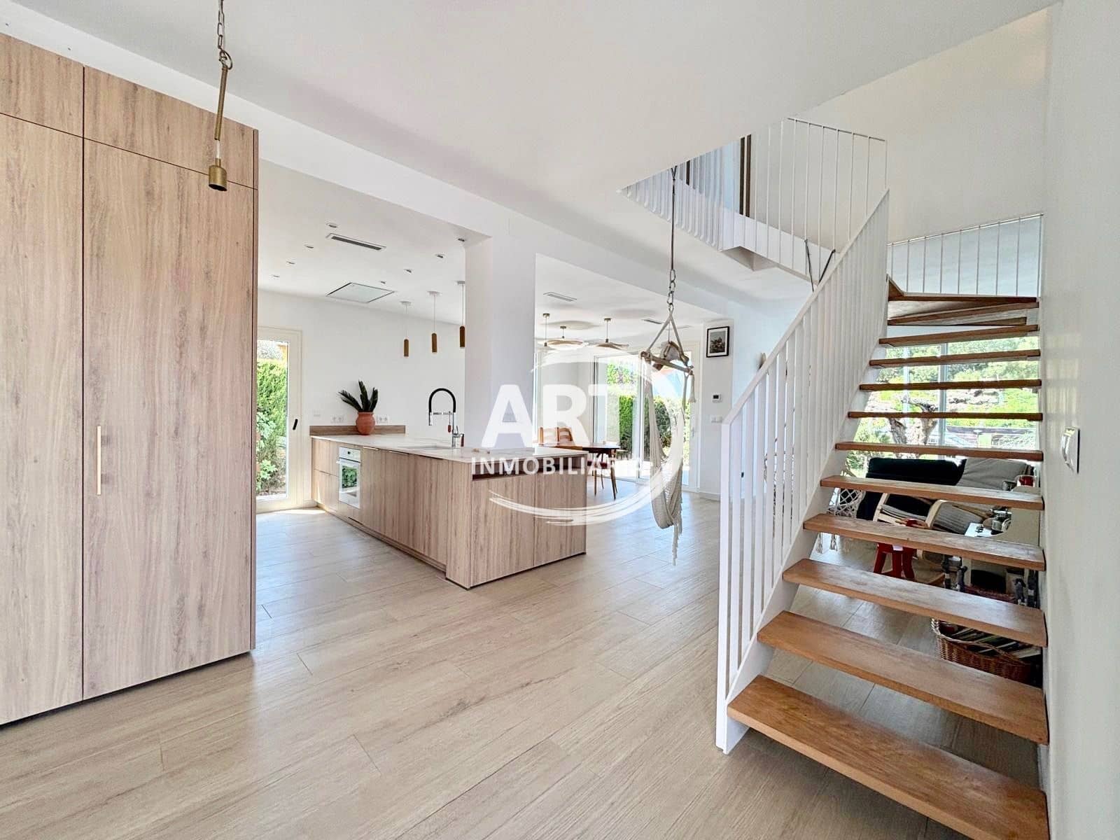 4 soveværelse Villa til leje i L'Eliana med swimmingpool garage - € 3.200 (Ref: 9941701)
