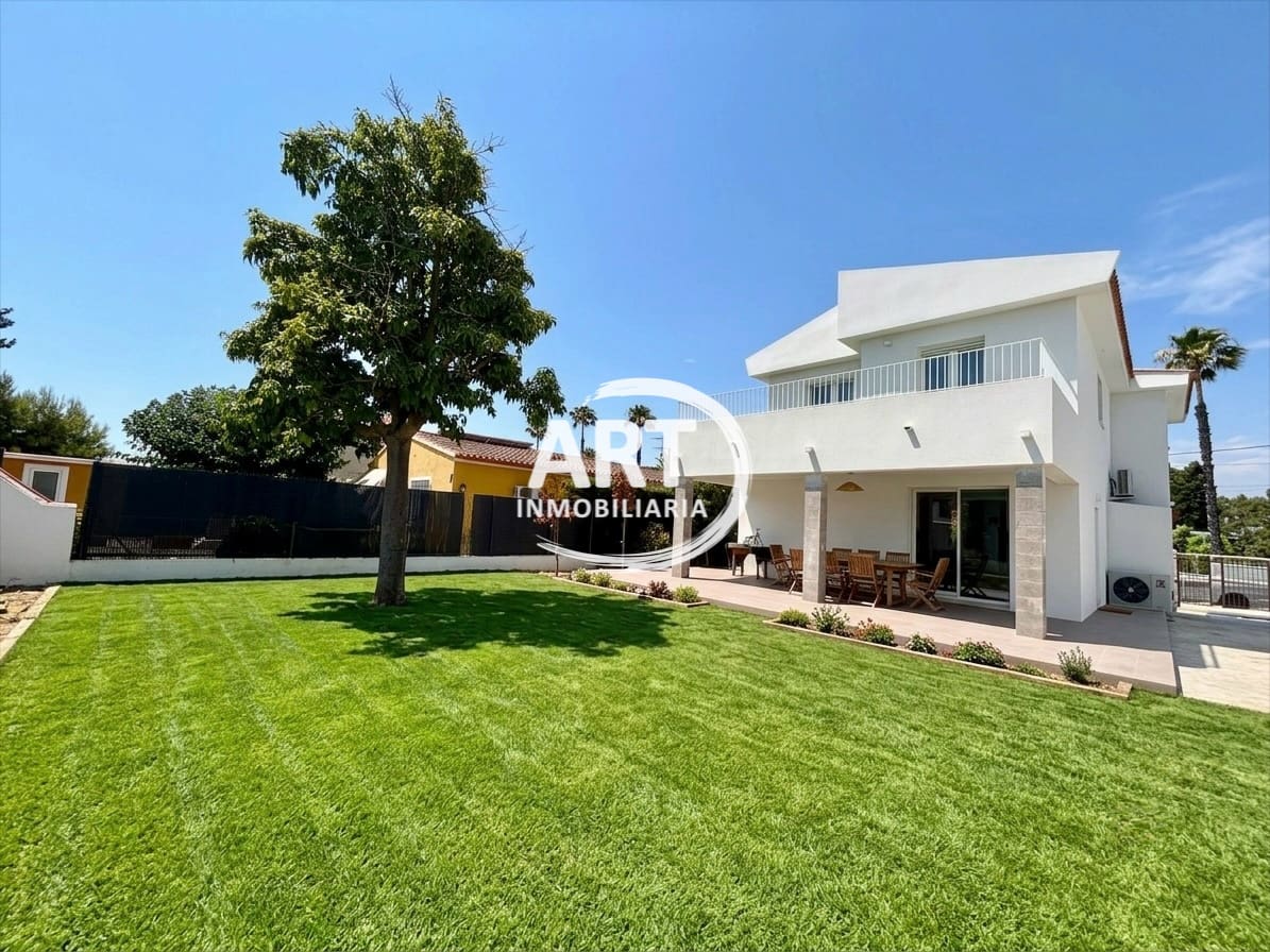 4 soveværelse Villa til leje i L'Eliana med swimmingpool garage - € 3.200 (Ref: 9941701)