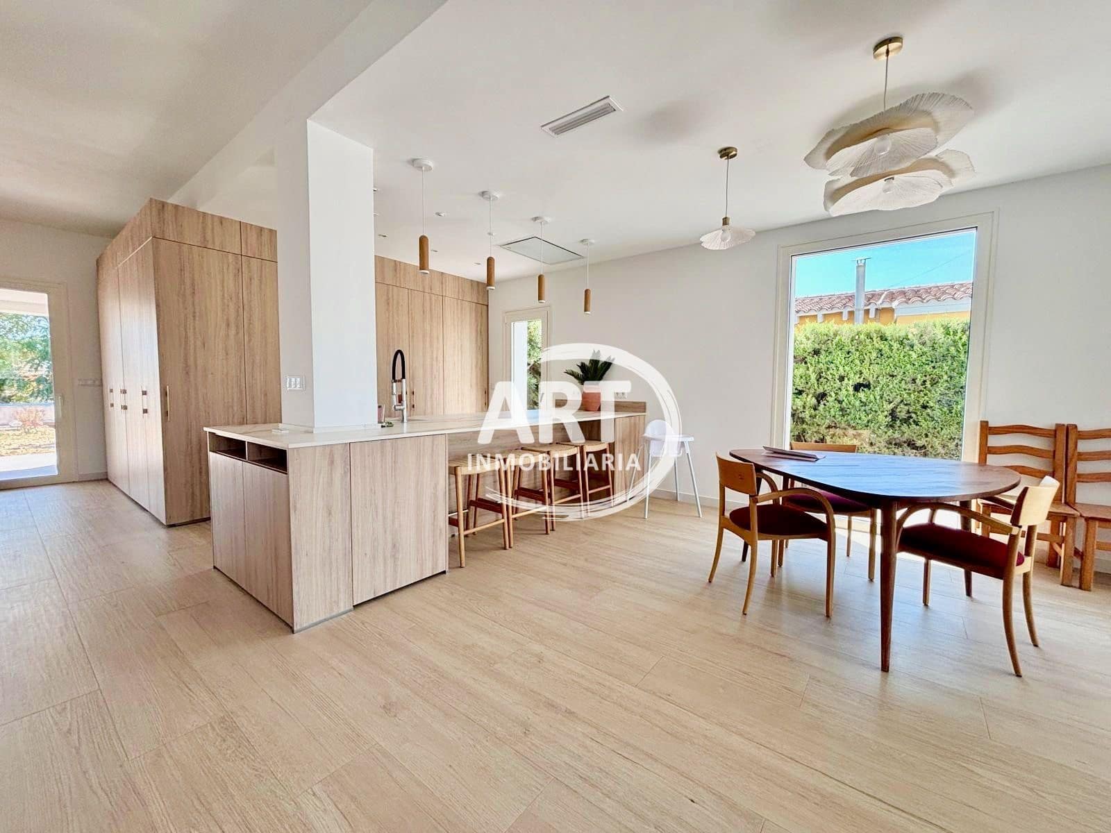 4 soveværelse Villa til leje i L'Eliana med swimmingpool garage - € 3.200 (Ref: 9941701)