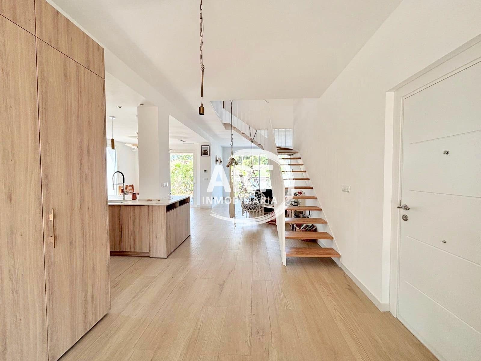 4 soveværelse Villa til leje i L'Eliana med swimmingpool garage - € 3.200 (Ref: 9941701)