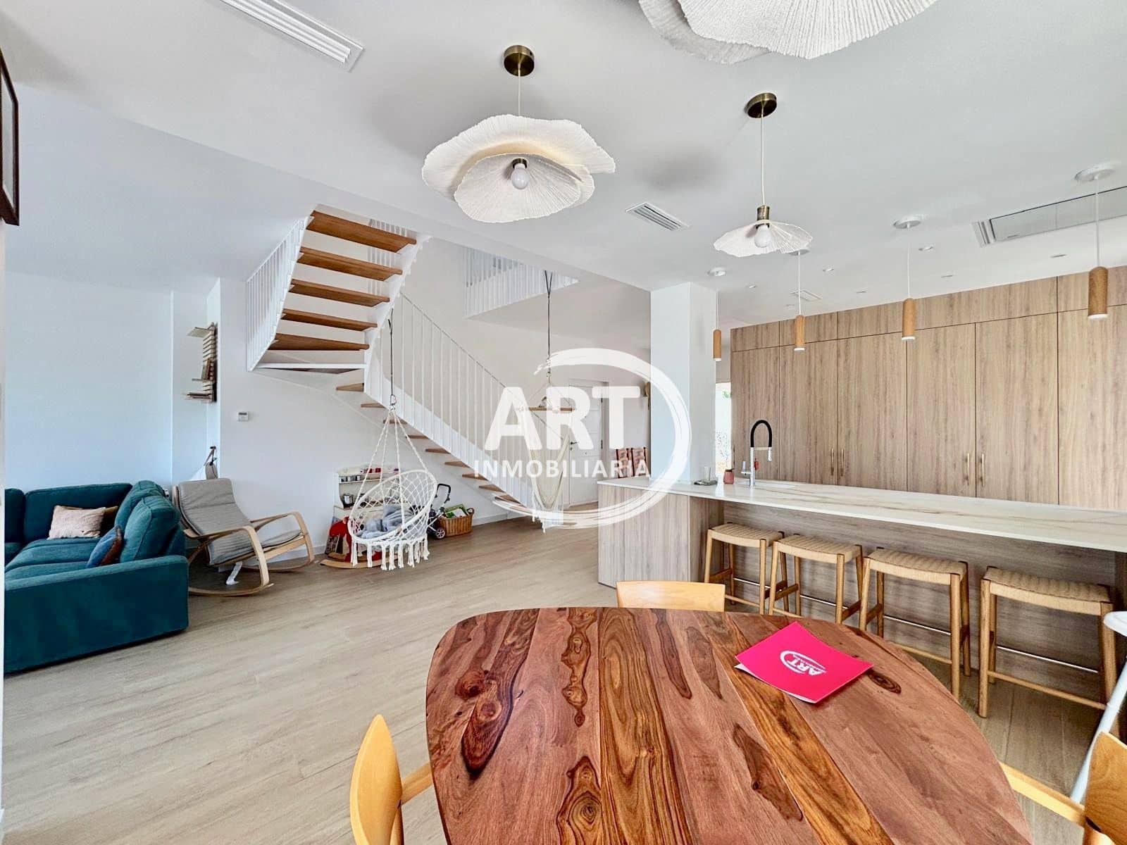 4 soveværelse Villa til leje i L'Eliana med swimmingpool garage - € 3.200 (Ref: 9941701)