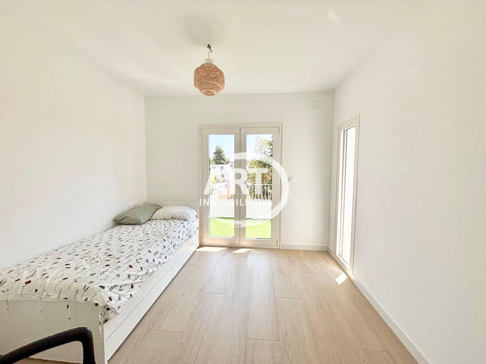 4 soveværelse Villa til leje i L'Eliana med swimmingpool garage - € 3.200 (Ref: 9941701)