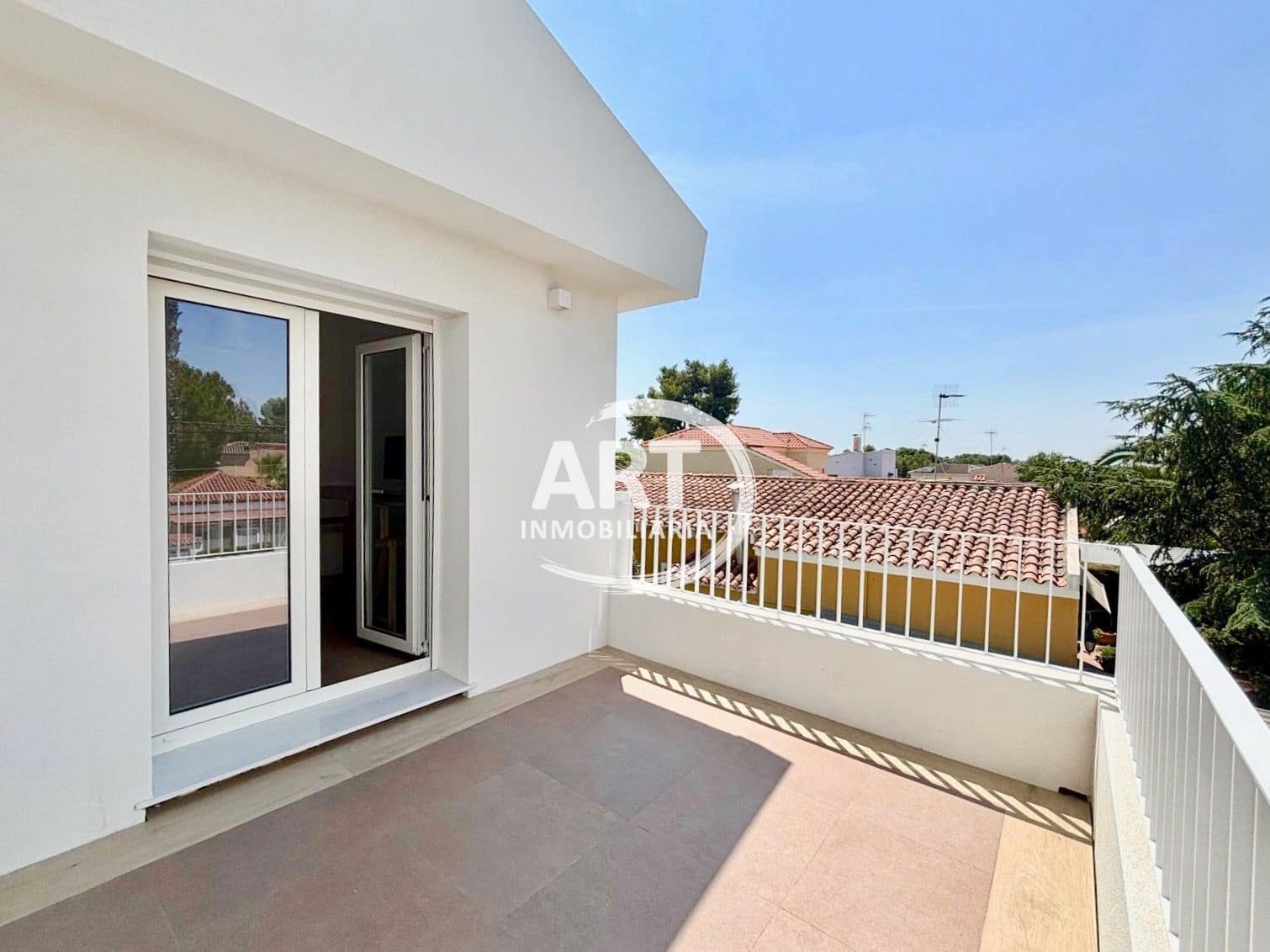 4 soveværelse Villa til leje i L'Eliana med swimmingpool garage - € 3.200 (Ref: 9941701)