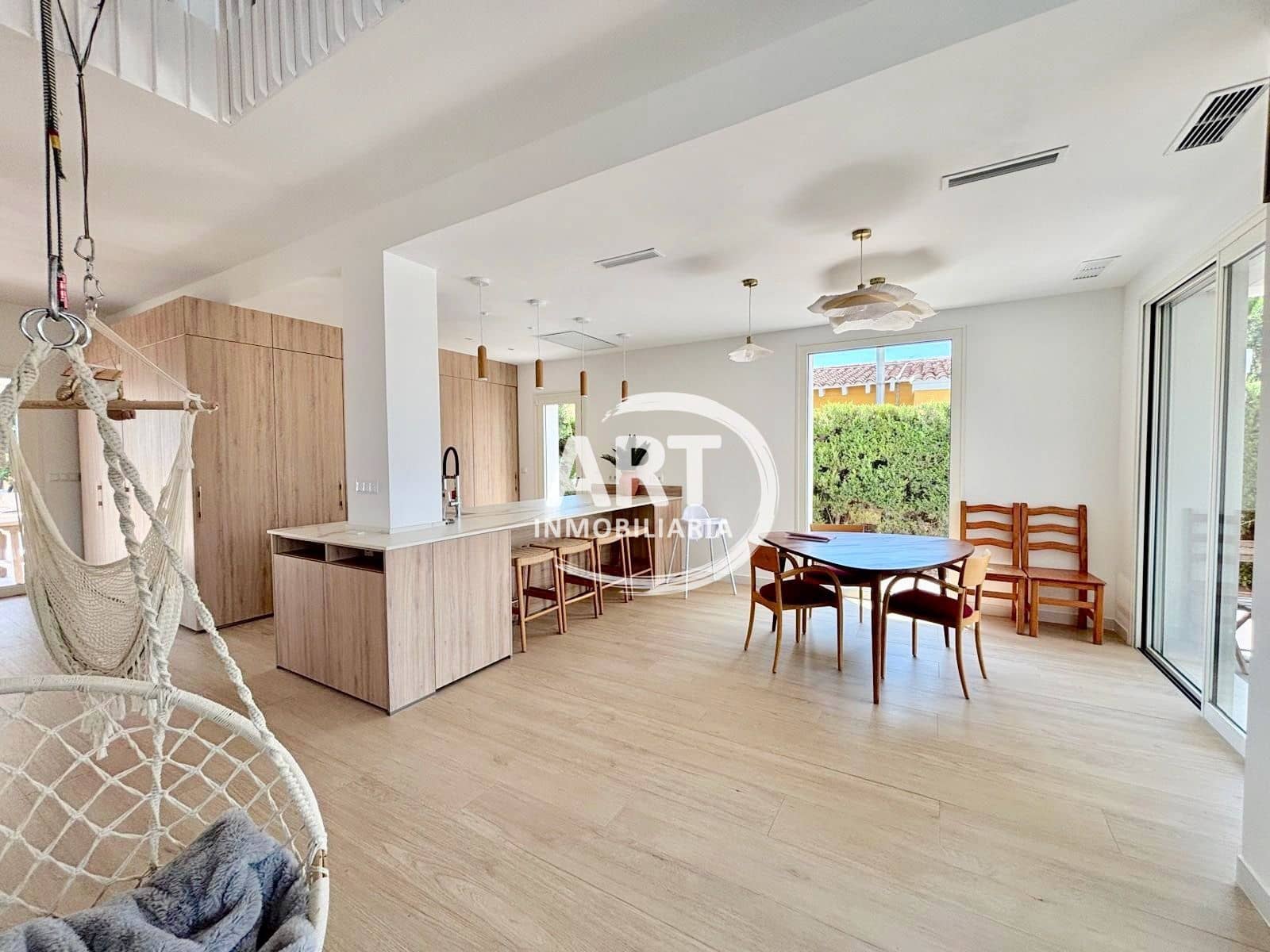 4 soveværelse Villa til leje i L'Eliana med swimmingpool garage - € 3.200 (Ref: 9941701)