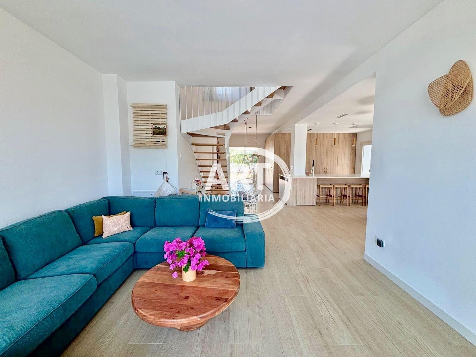 4 soveværelse Villa til leje i L'Eliana med swimmingpool garage - € 3.200 (Ref: 9941701)
