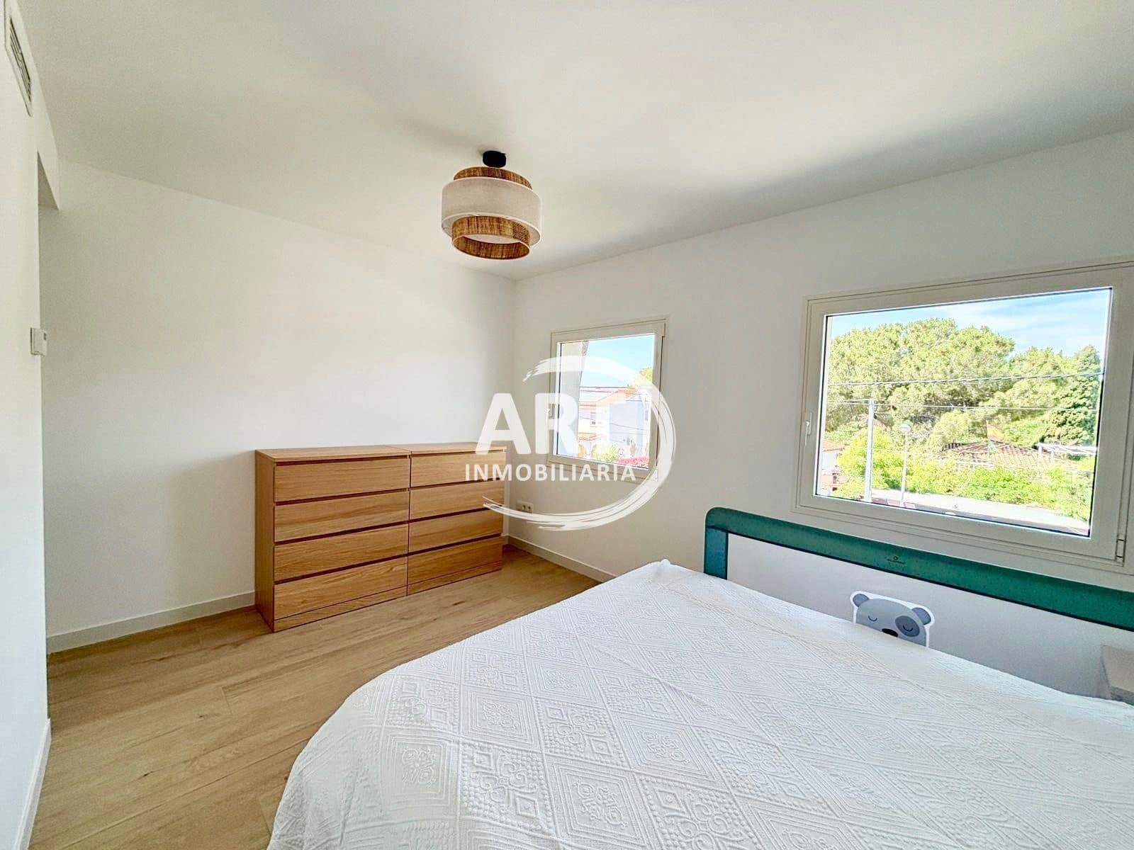 4 soveværelse Villa til leje i L'Eliana med swimmingpool garage - € 3.200 (Ref: 9941701)