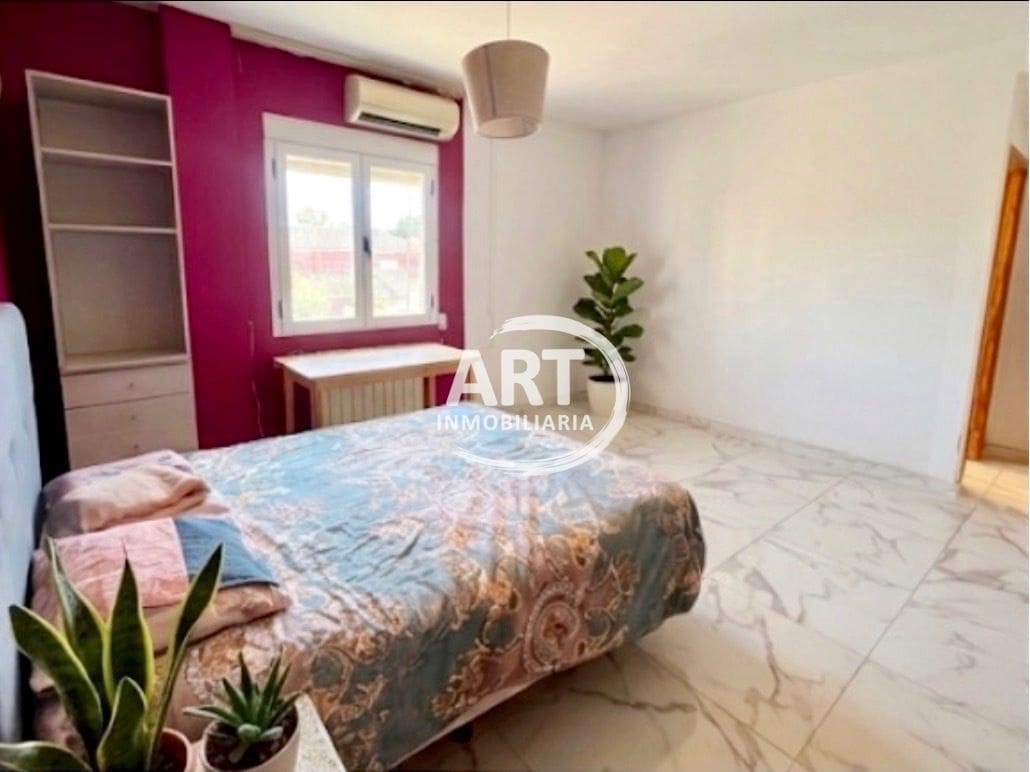 4 soveværelse Villa til salg i L'Eliana med swimmingpool garage - € 695.000 (Ref: 9946951)