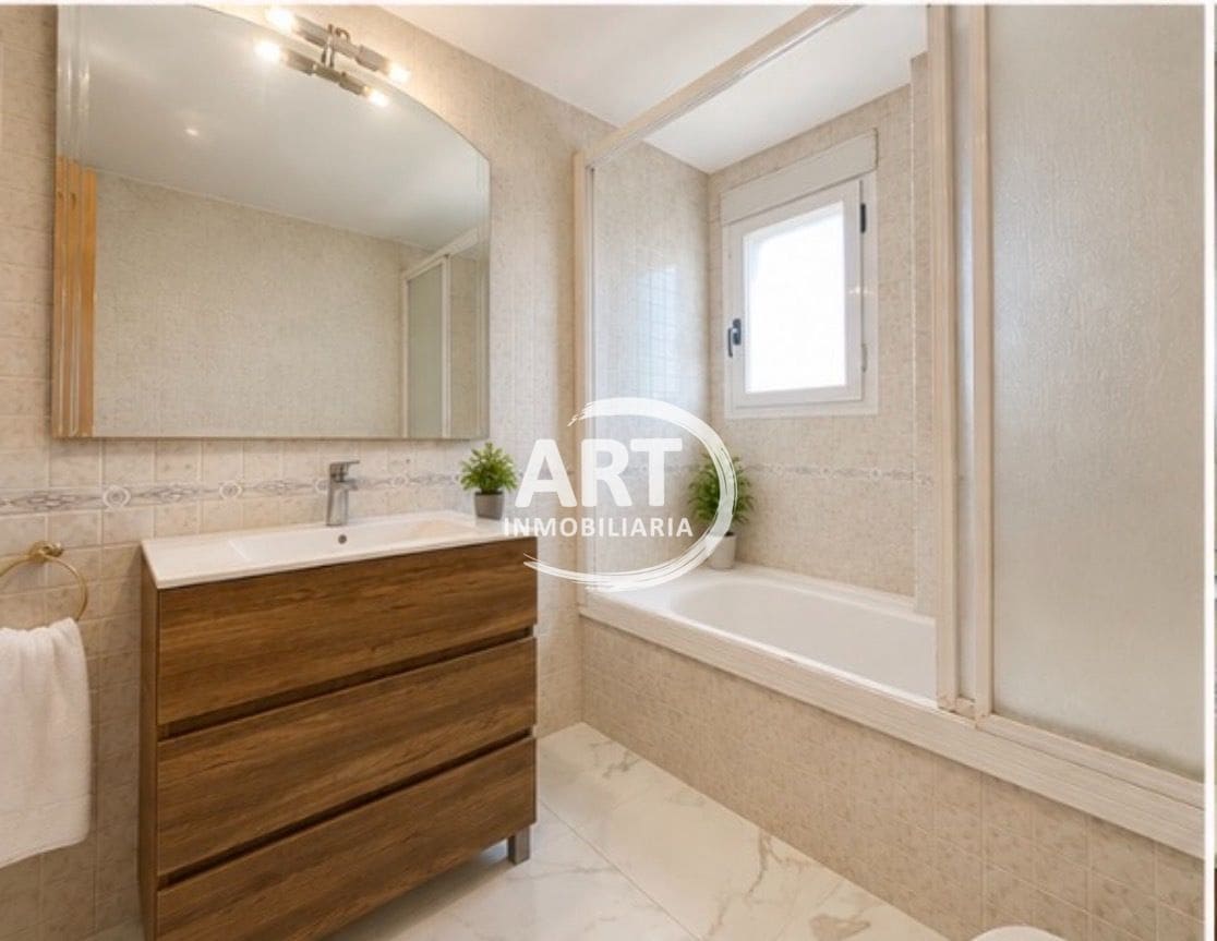 4 soveværelse Villa til salg i L'Eliana med swimmingpool garage - € 695.000 (Ref: 9946951)