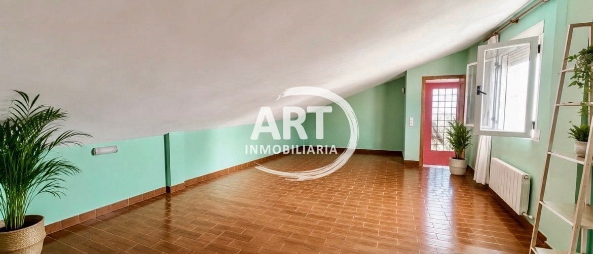 4 soveværelse Villa til salg i L'Eliana med swimmingpool garage - € 695.000 (Ref: 9946951)