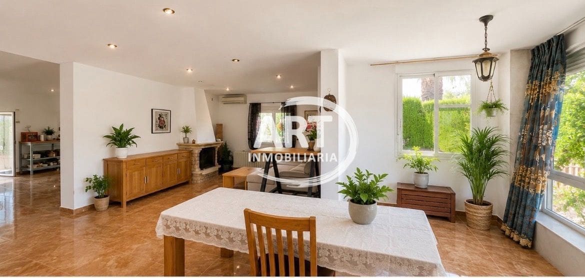 4 soveværelse Villa til salg i L'Eliana med swimmingpool garage - € 695.000 (Ref: 9946951)