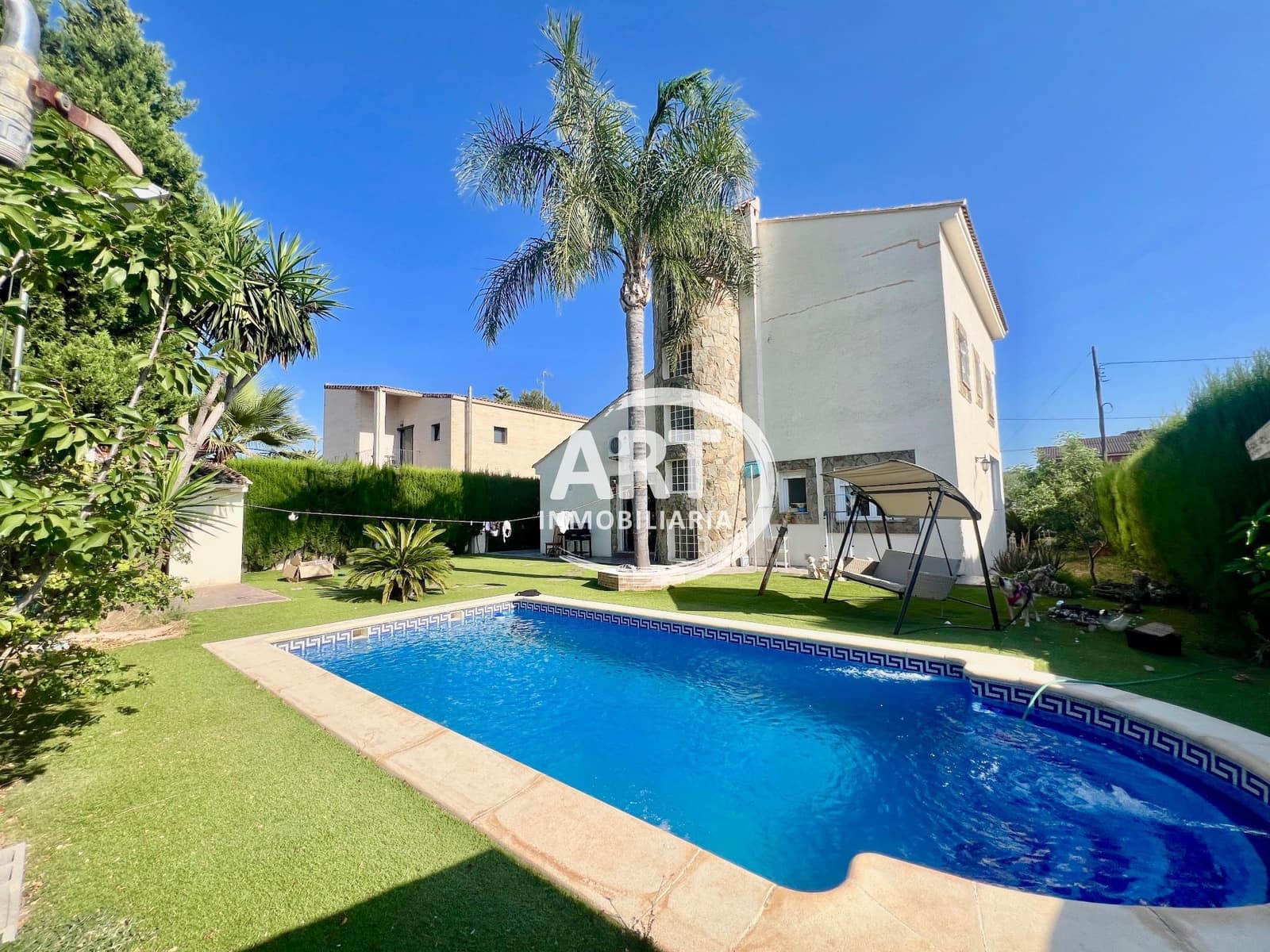 4 soveværelse Villa til salg i L'Eliana med swimmingpool garage - € 695.000 (Ref: 9946951)