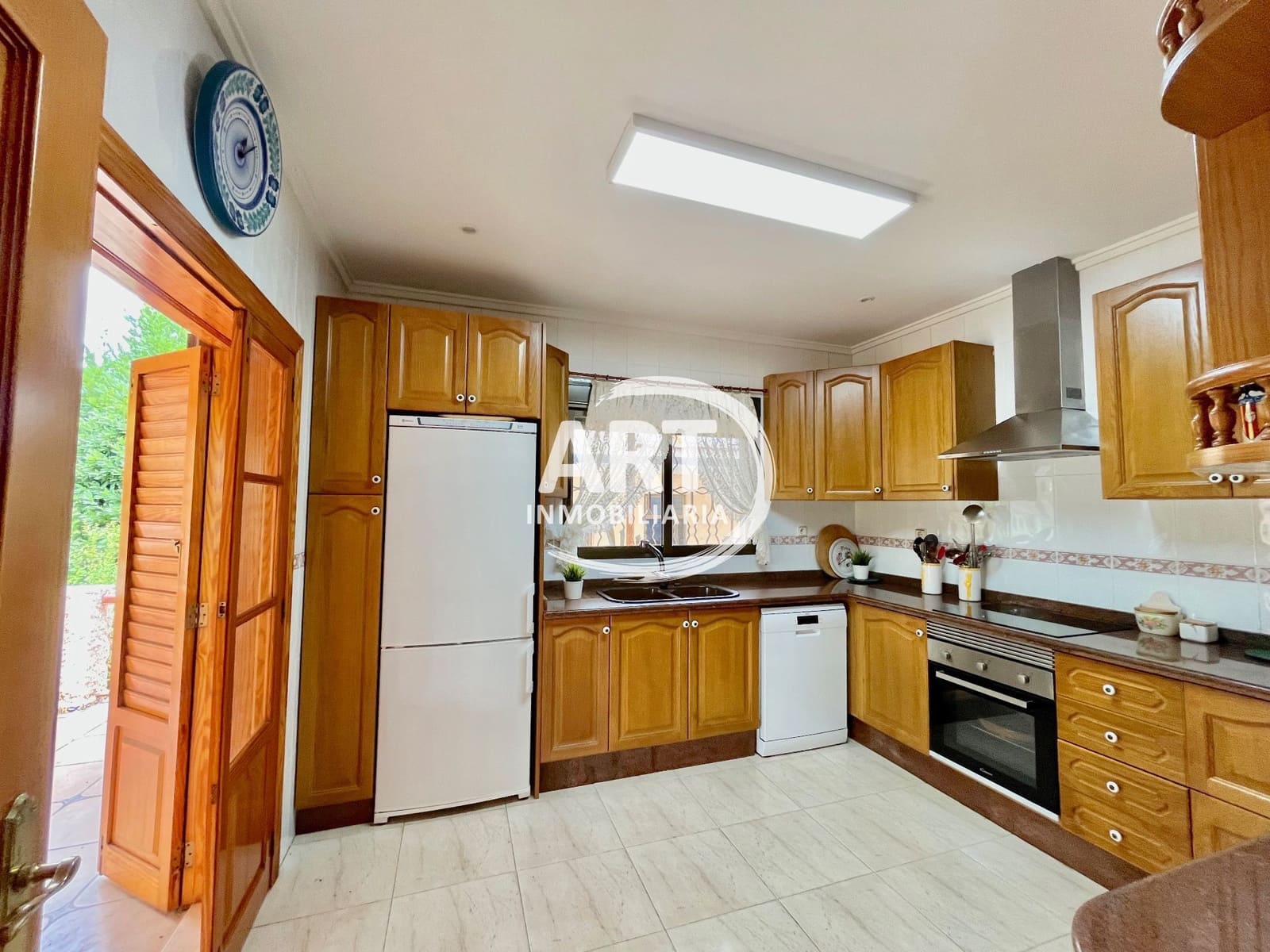 6 slaapkamer Villa te koop in L'Eliana met zwembad garage - € 945.000 (Ref: 9964681)