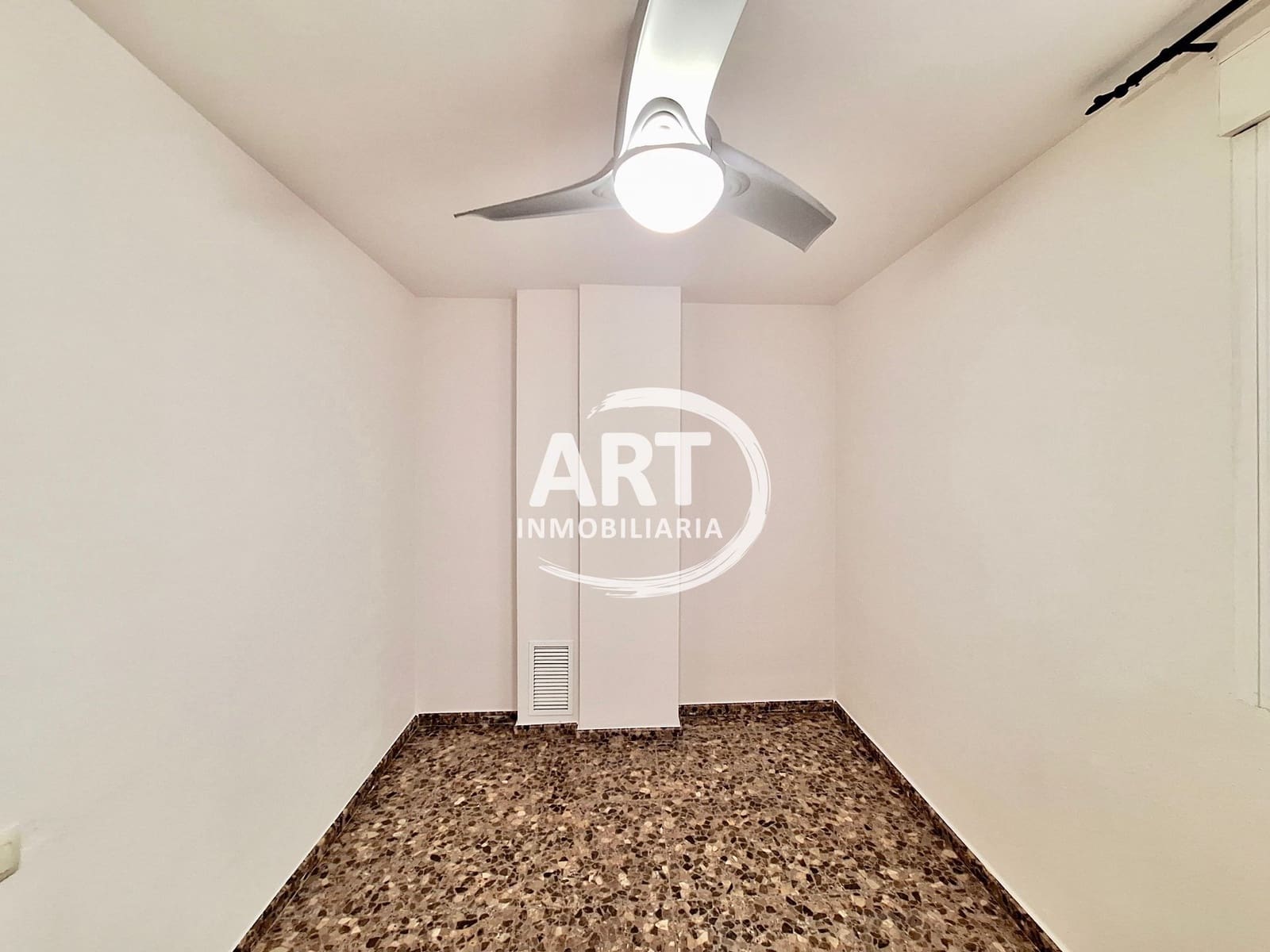 3 Zimmer Wohnung zu vermieten in L'Eliana mit Garage - 1.150 € (Ref: 9978130)